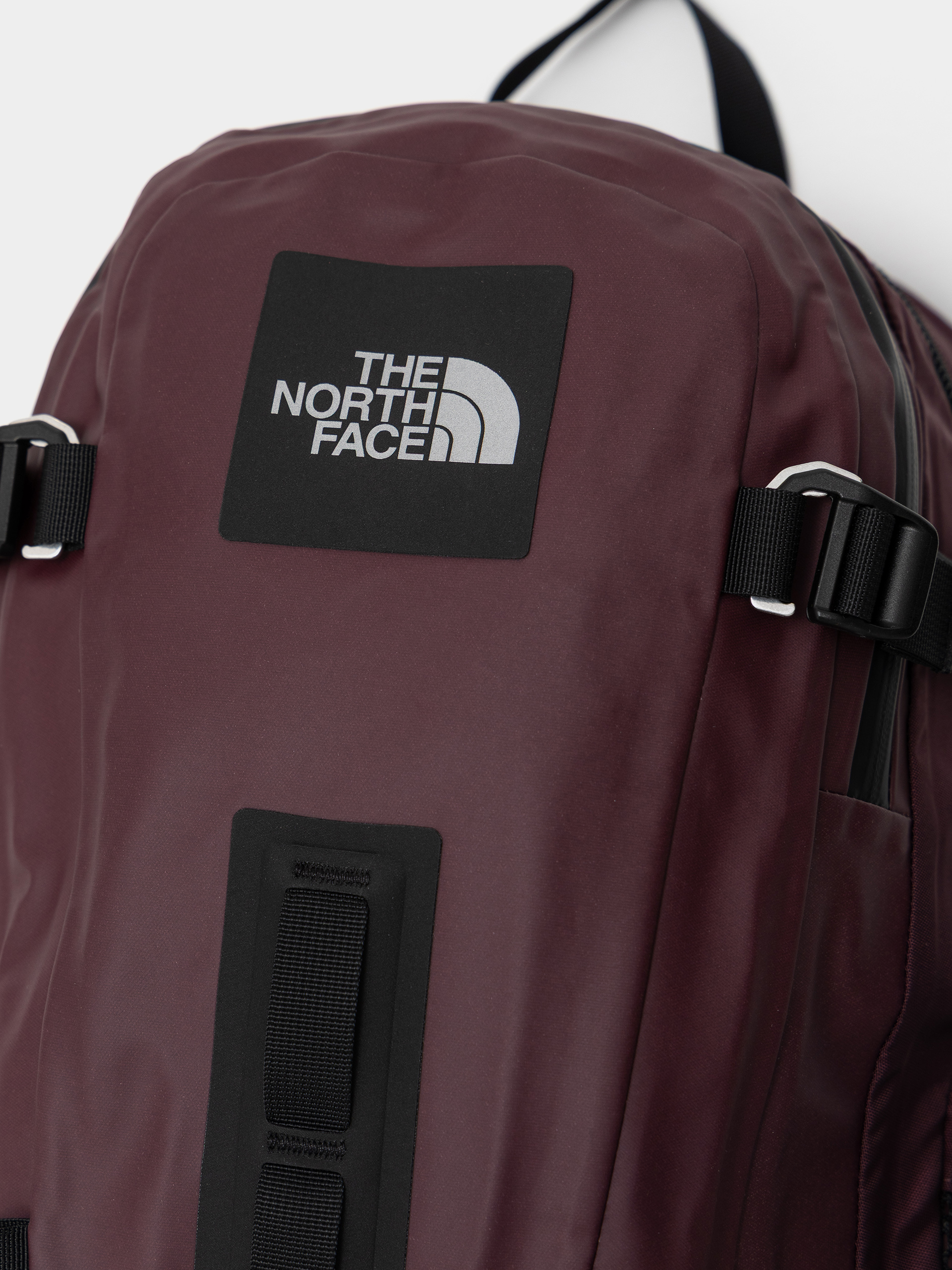 Batoh The North Face Hot Shot Base Camp (deep burgundy)