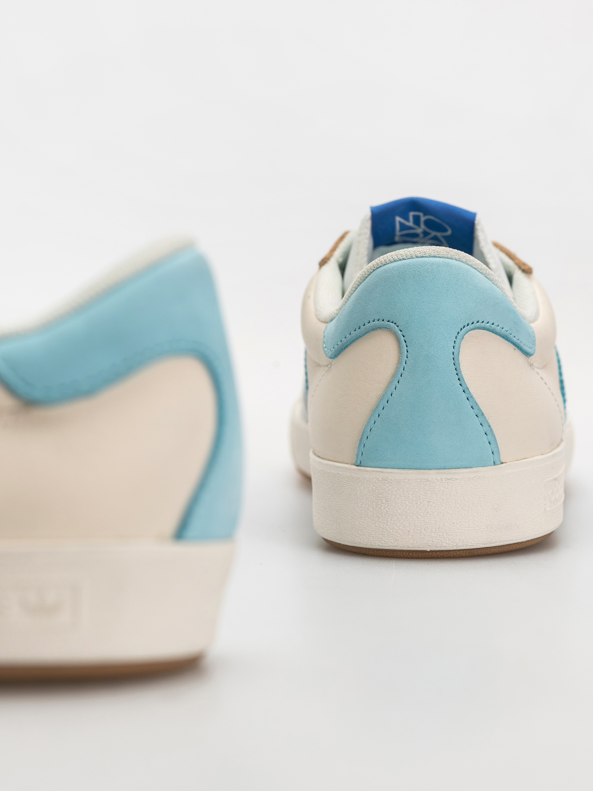 Topánky adidas Nora (cwhite/bliblu/cwhite)