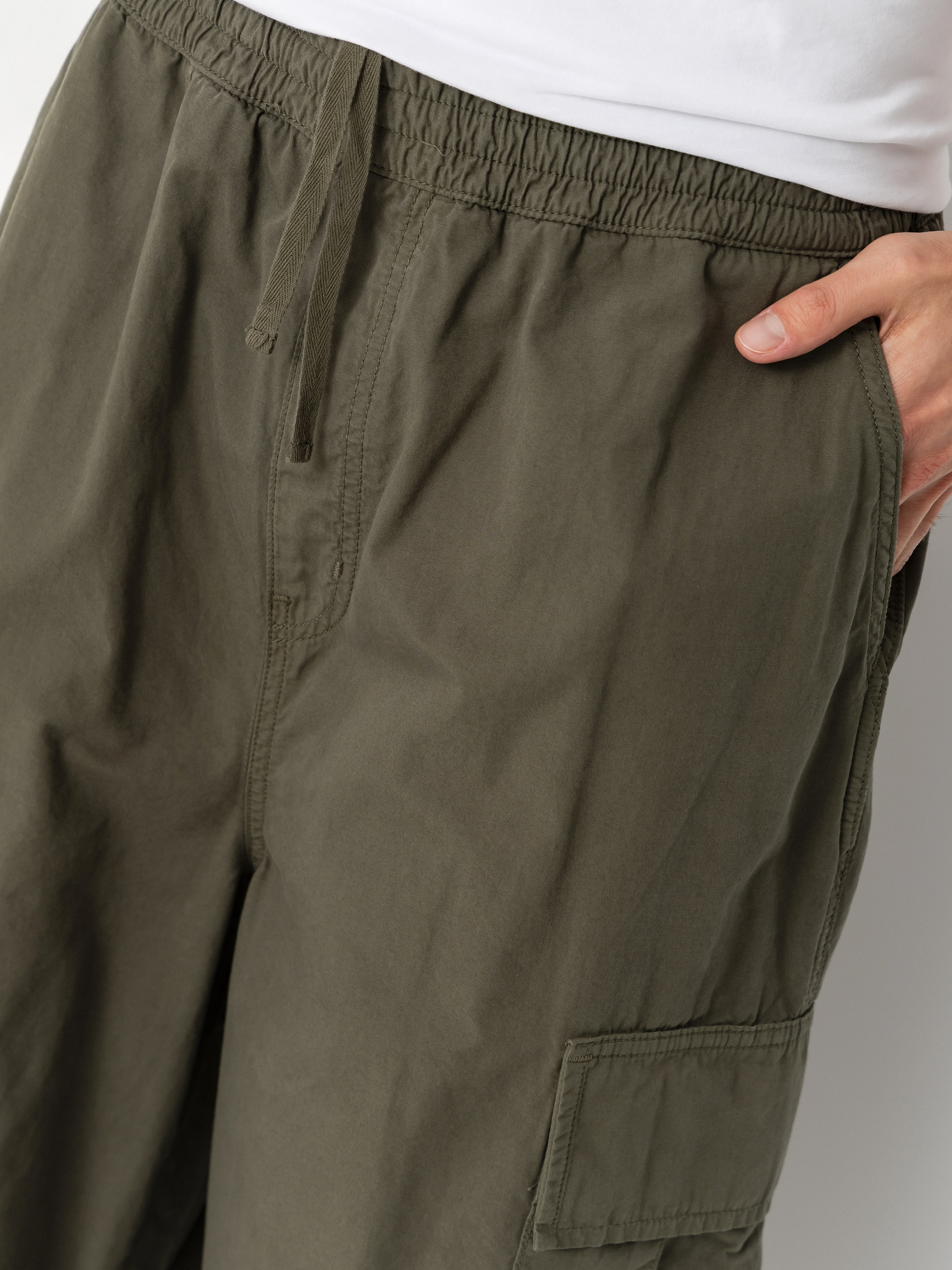 Nohavice Carhartt WIP Mandler Cargo (leaf)
