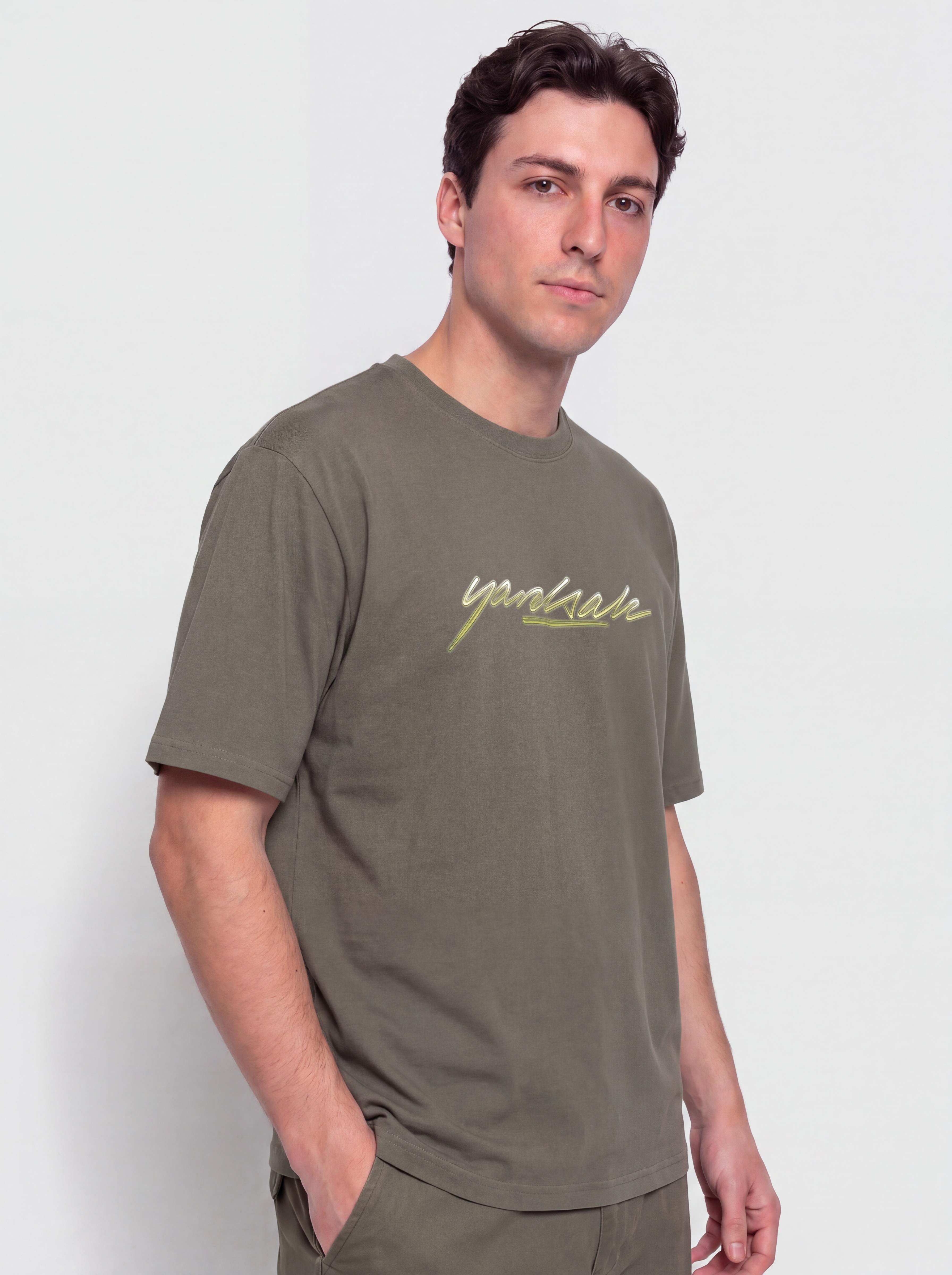 Triu010dko Yardsale Washed Script (sand)