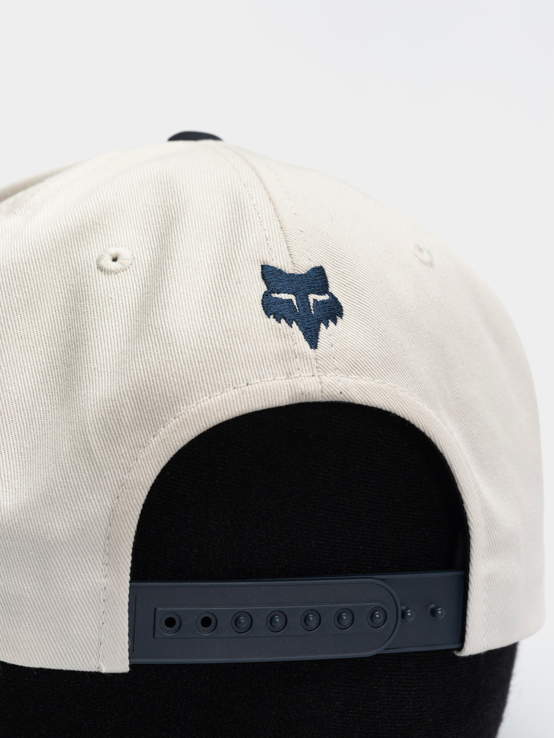 Šiltovka Fox Warped Snapback (prl white)