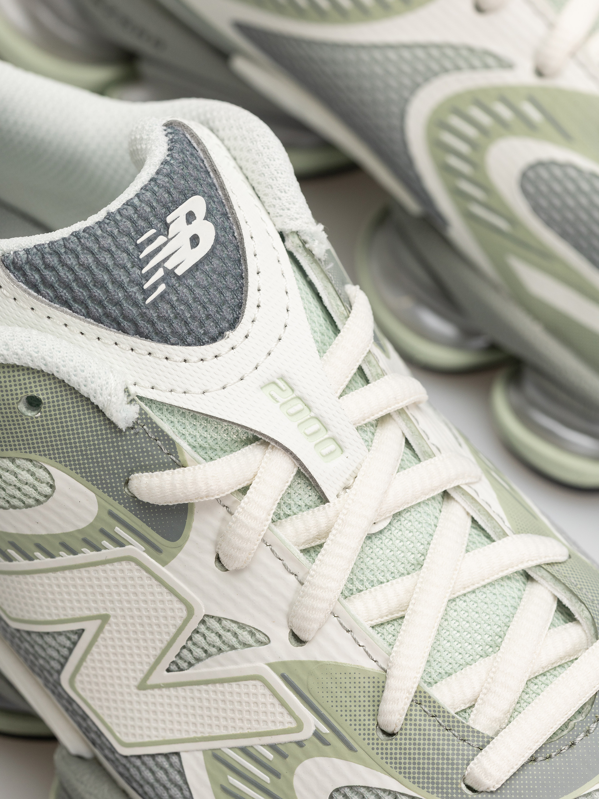 Topánky New Balance 2000 (silver moss/bayberry/sea salt)