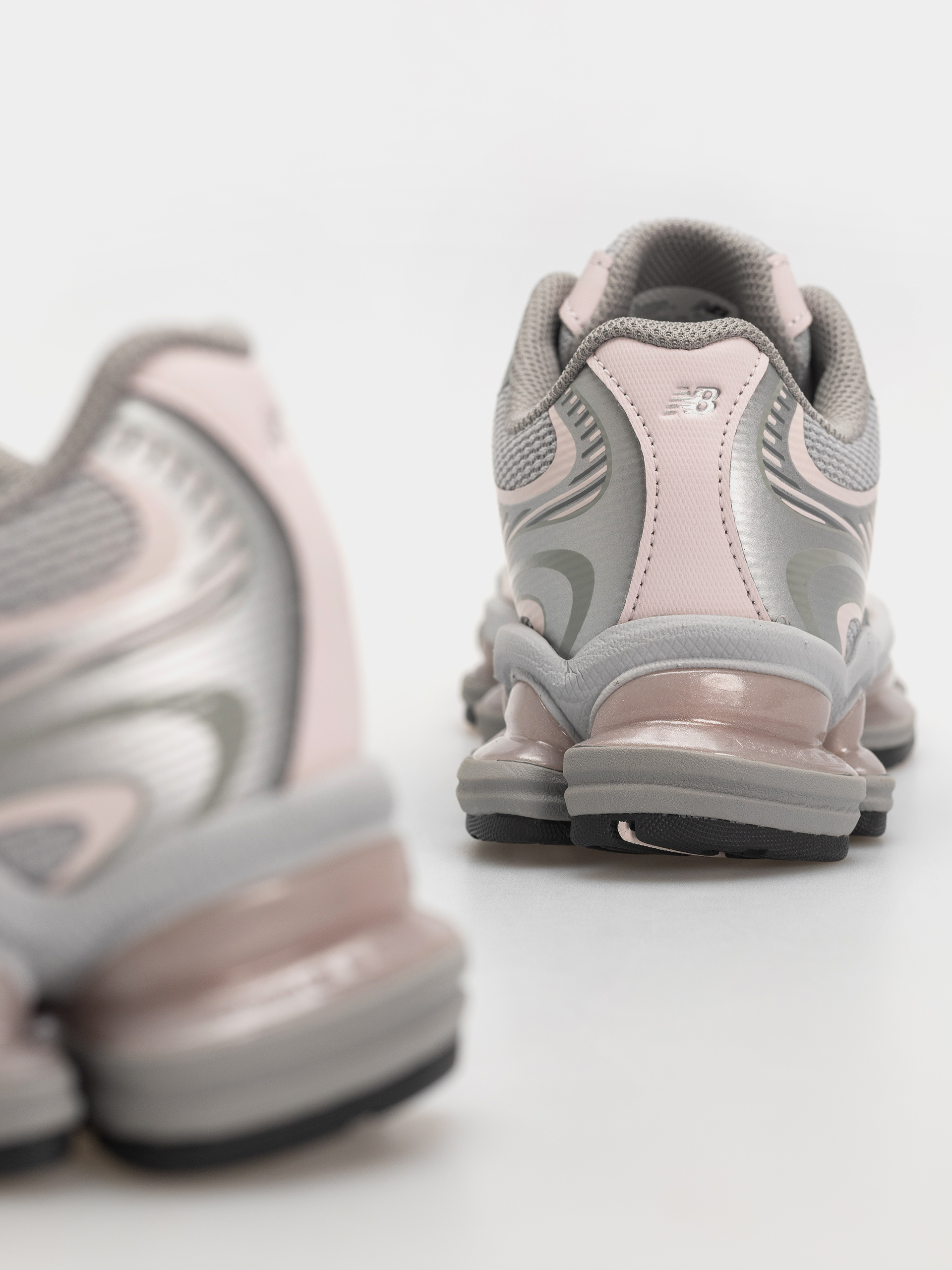 Topánky New Balance 2000 (raincloud/pink granite)
