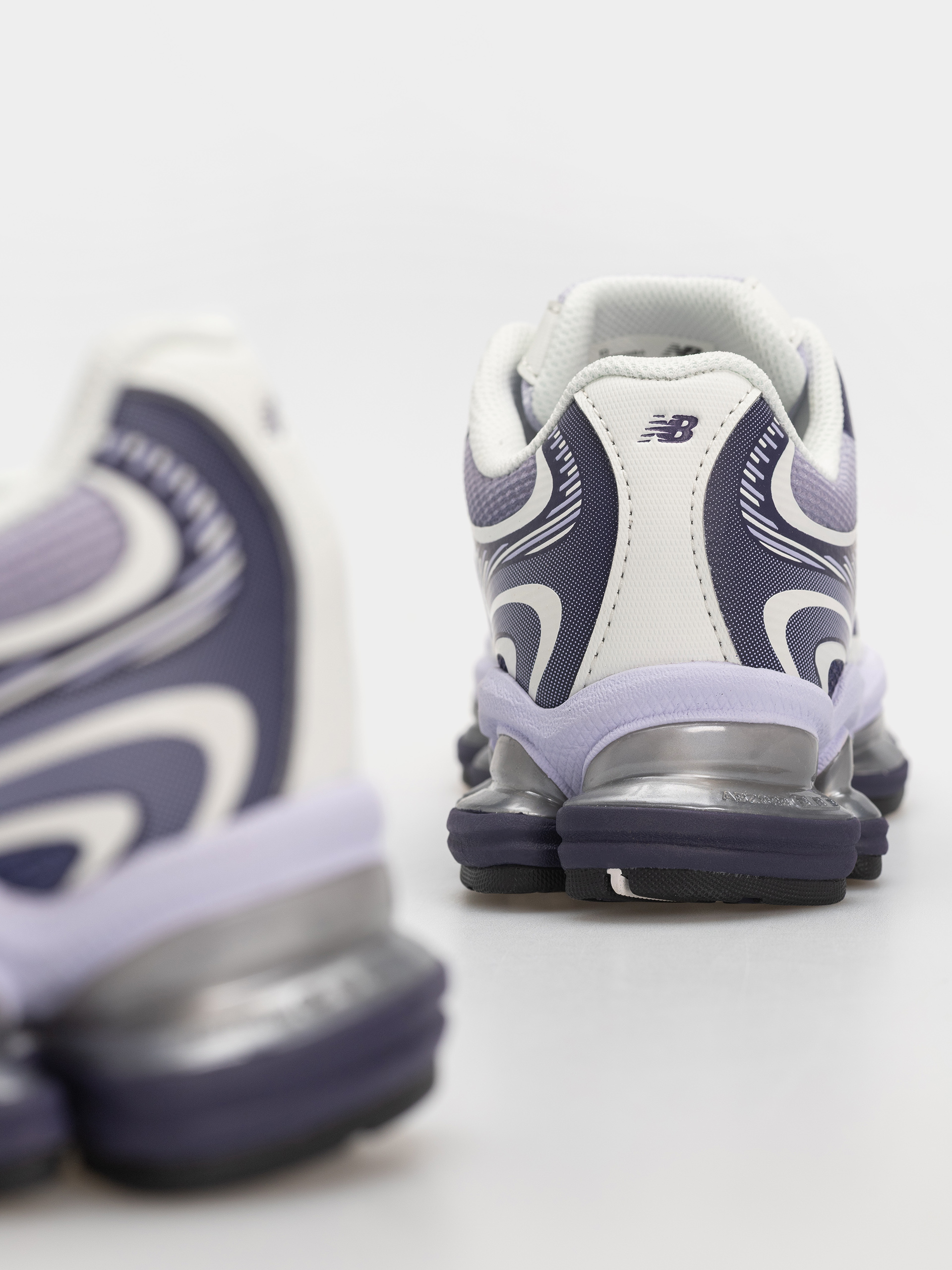 Topánky New Balance 2000 (boysenberry/smoked violet/sea salt)