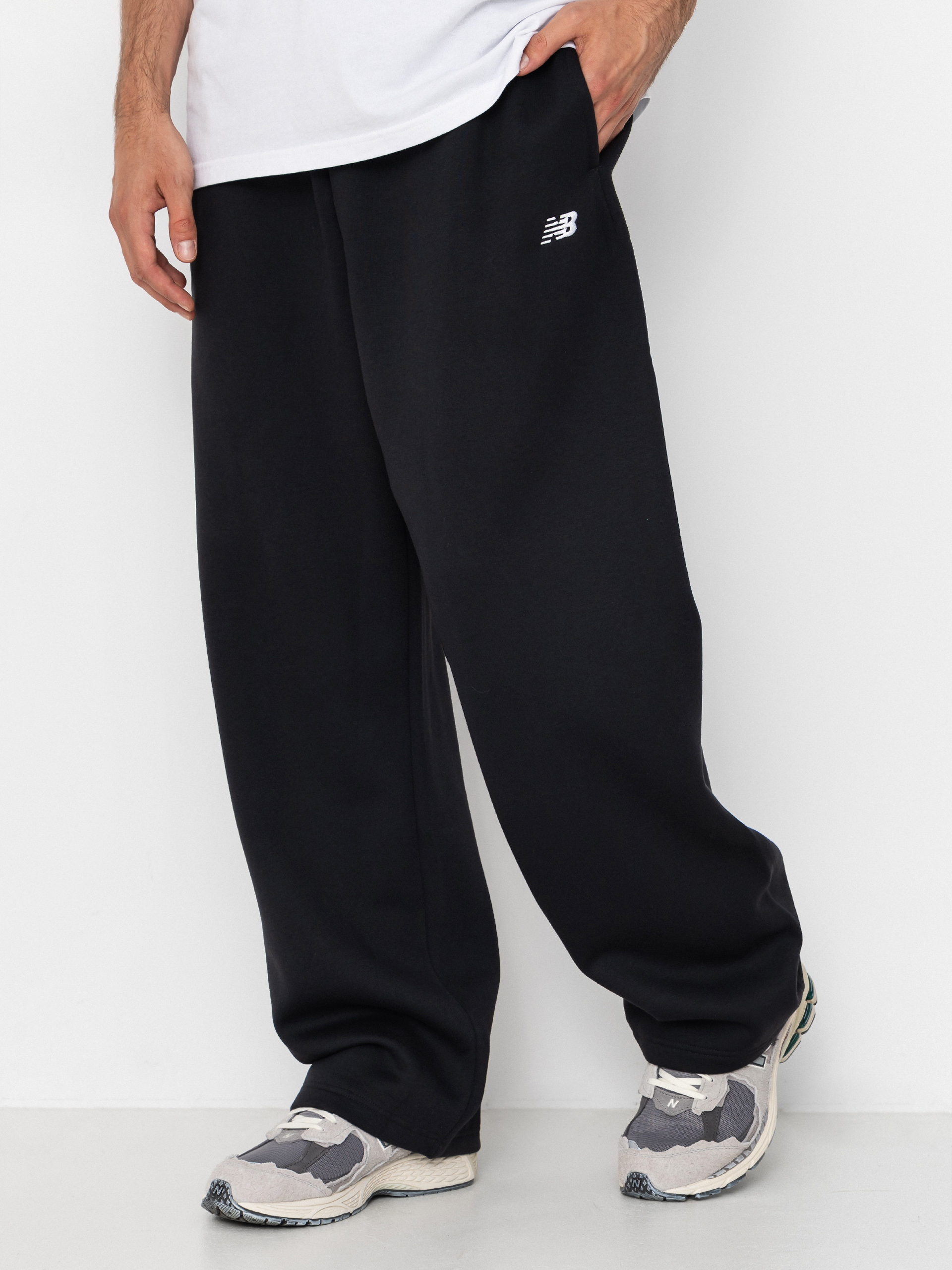 Nohavice New Balance Sport Essentials Fleece (black)
