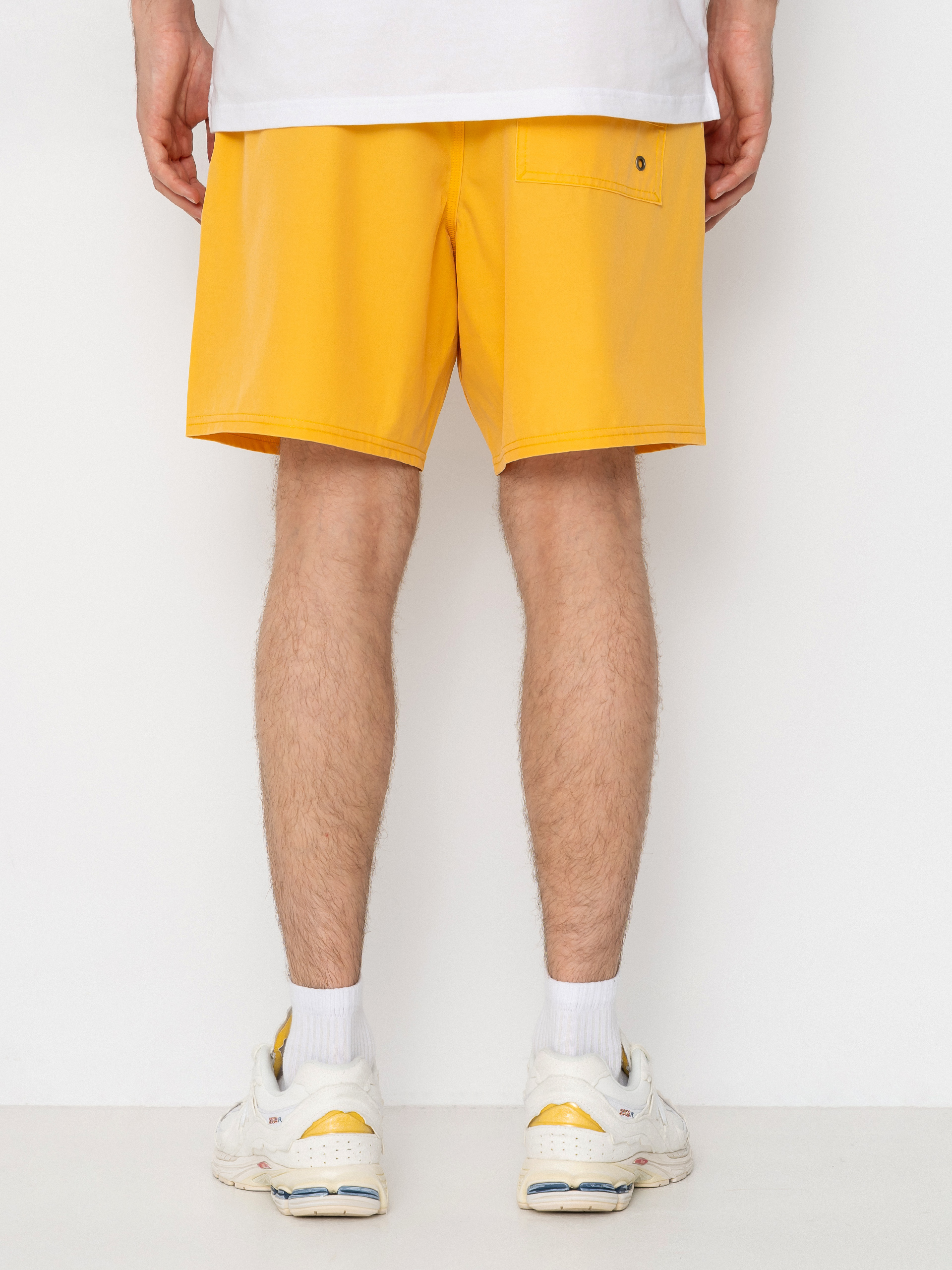 Plážové kraťasy Salty Crew Seadog Volley (mineral yellow)