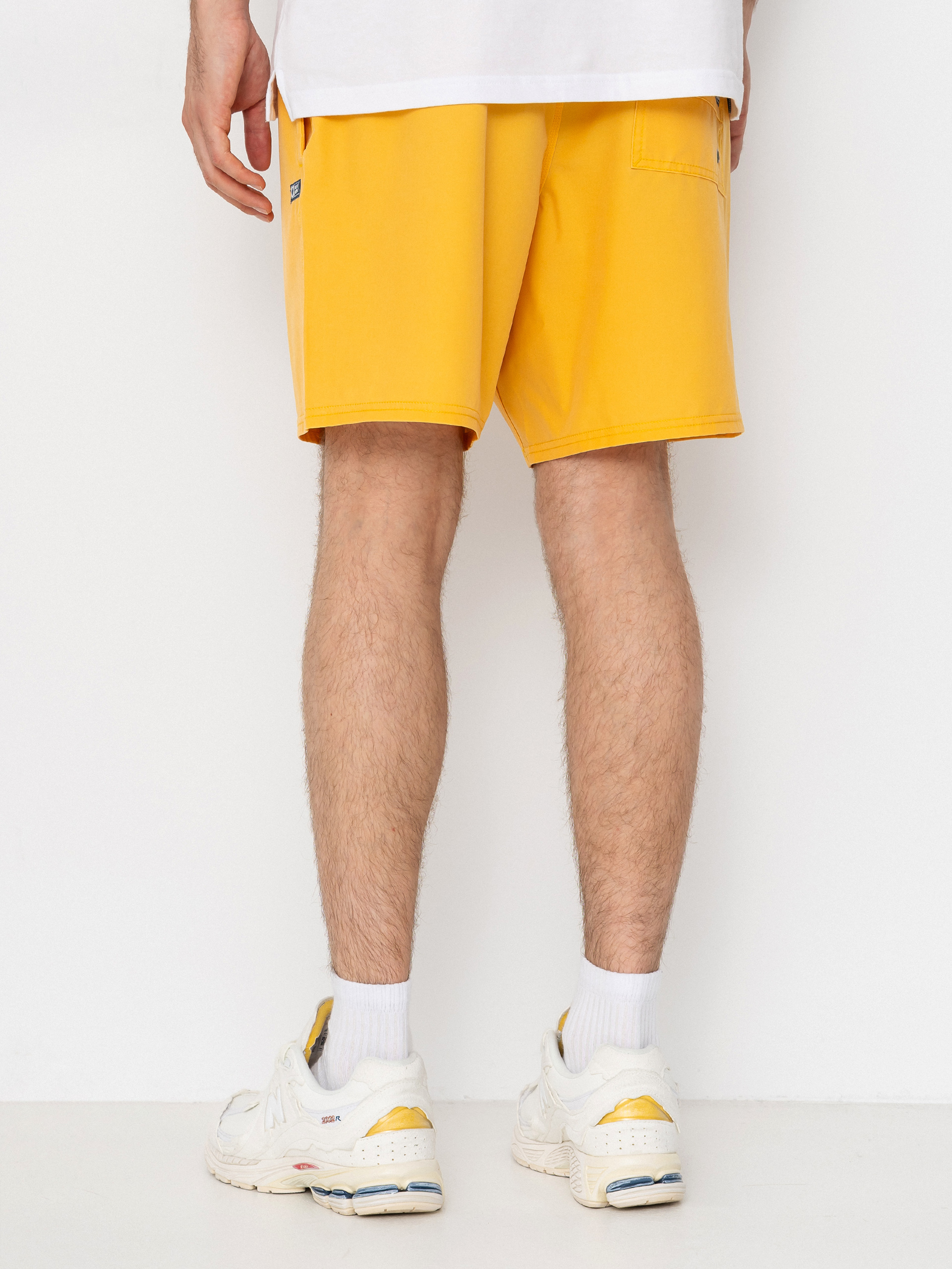 Plážové kraťasy Salty Crew Seadog Volley (mineral yellow)