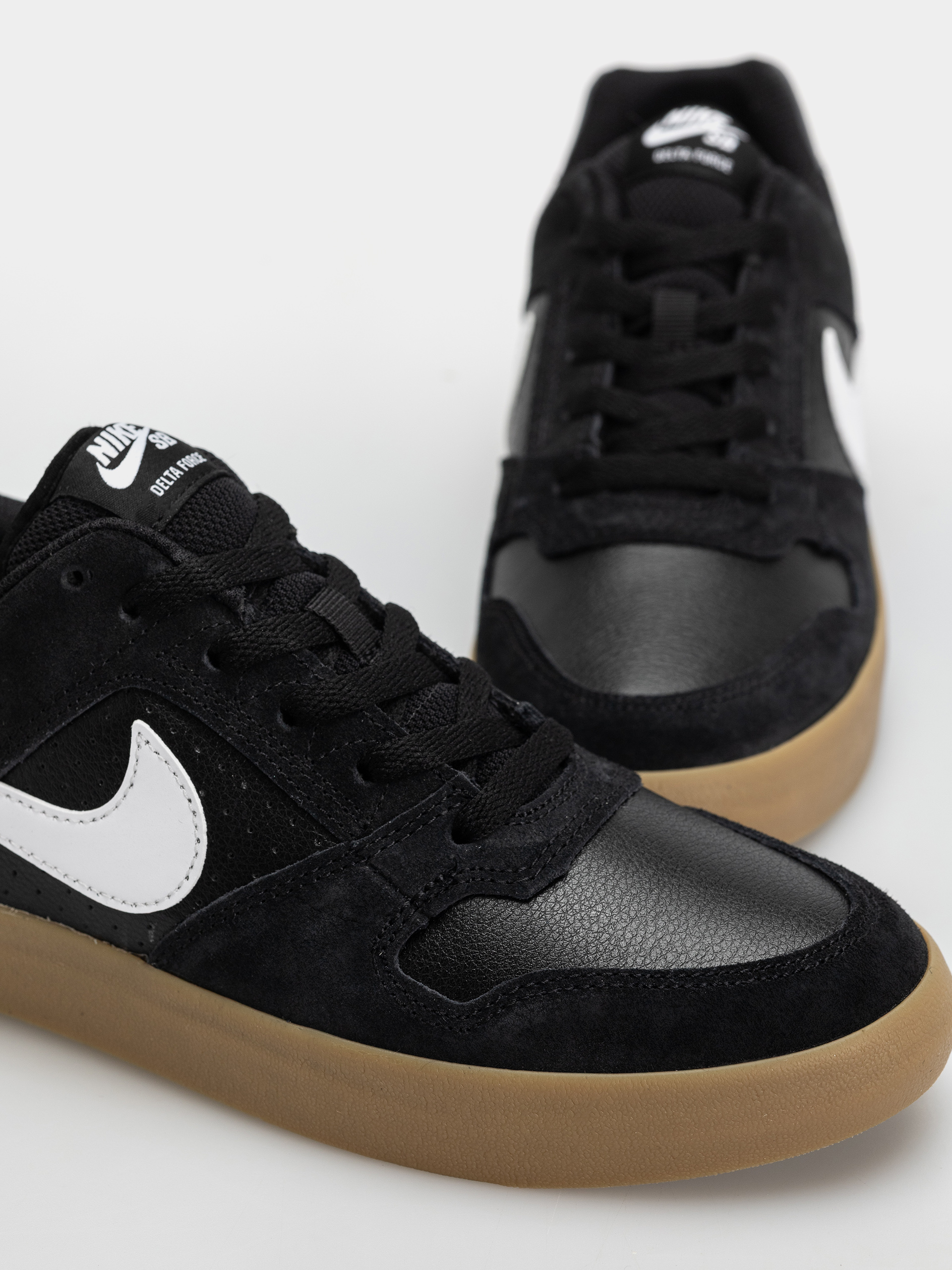 Topánky Nike SB Sb Delta Force Vulc (black/white gum light brown dark grey)