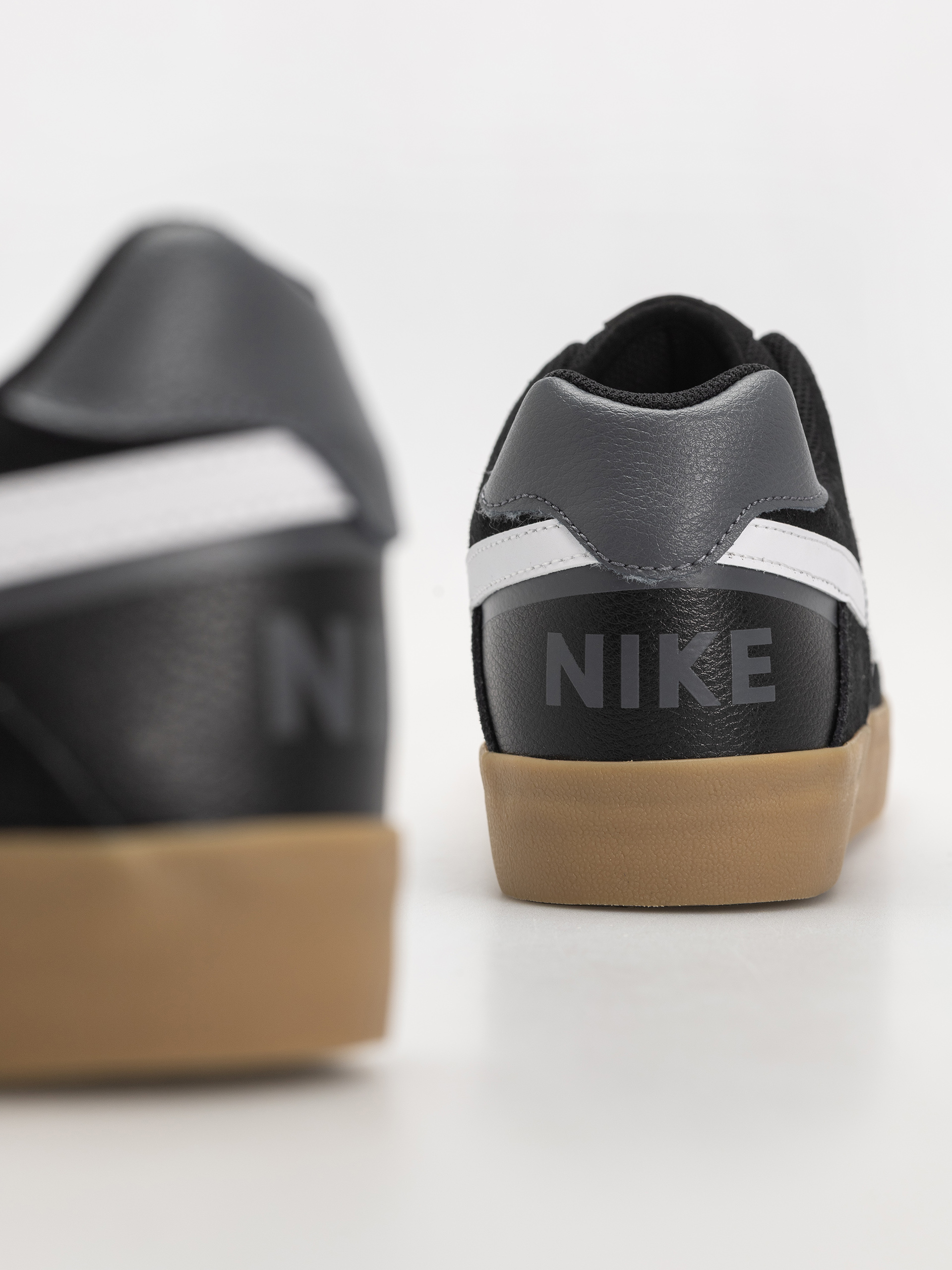 Topánky Nike SB Sb Delta Force Vulc (black/white gum light brown dark grey)