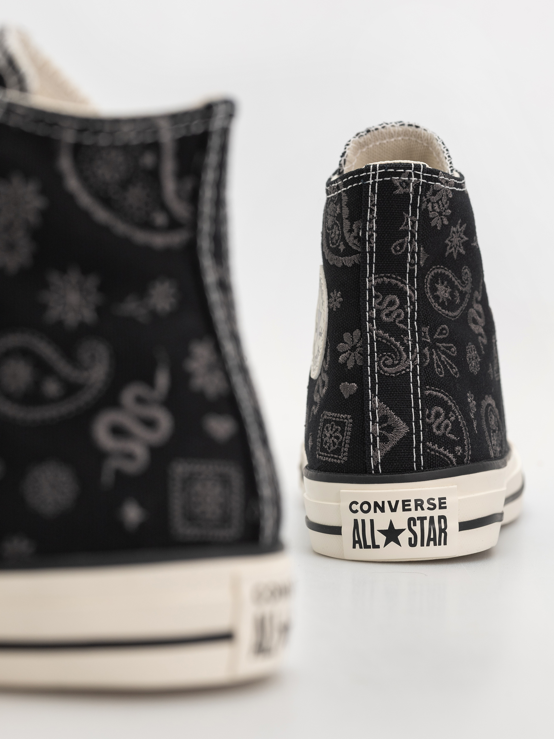 Tenisky Converse Chuck Taylor All Star Hi Wmn (black/dark matter/natural ivory)