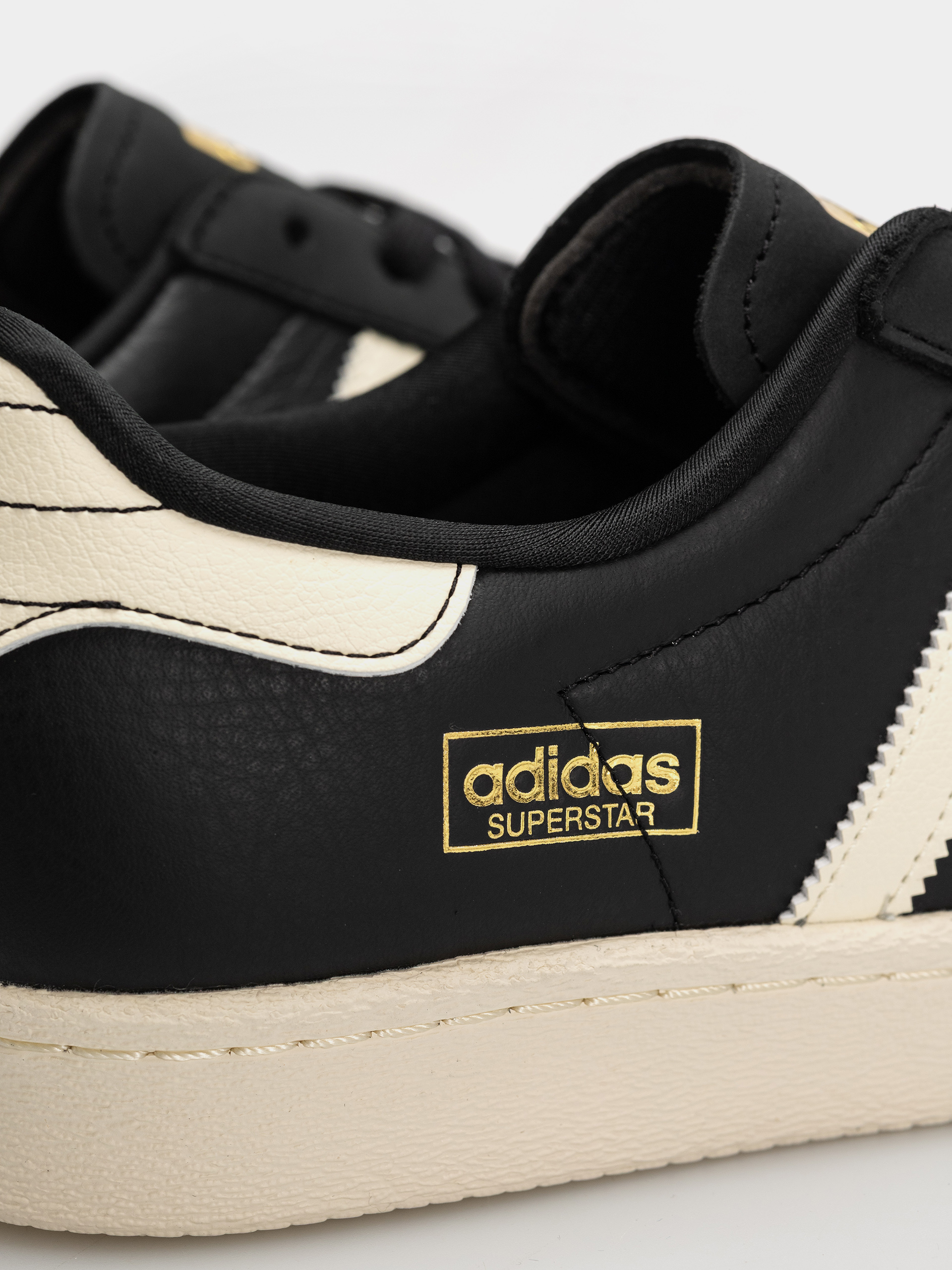 Topánky adidas Superstar 80 Adv (cblack/crewht/goldmt)
