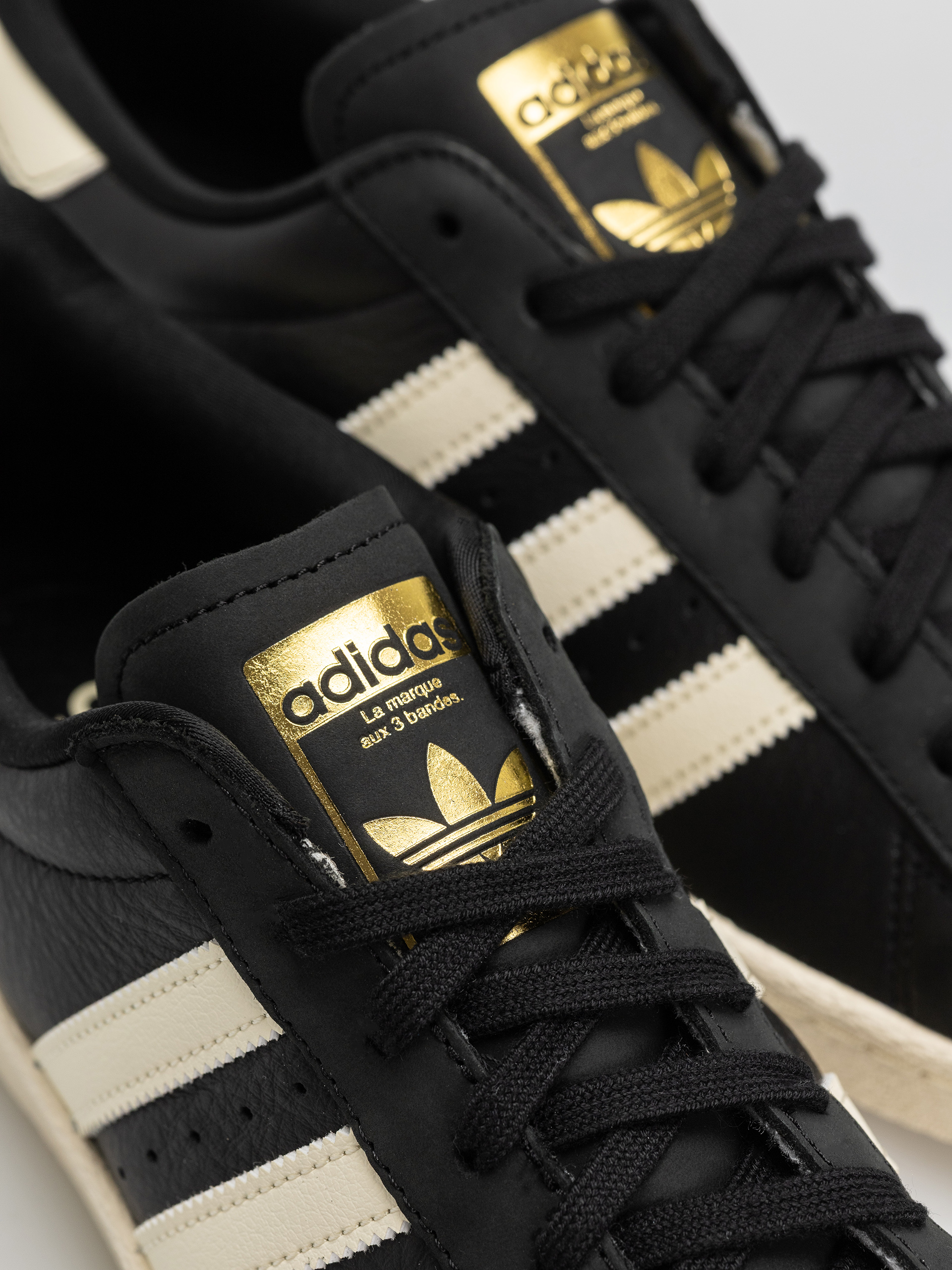 Topánky adidas Superstar 80 Adv (cblack/crewht/goldmt)