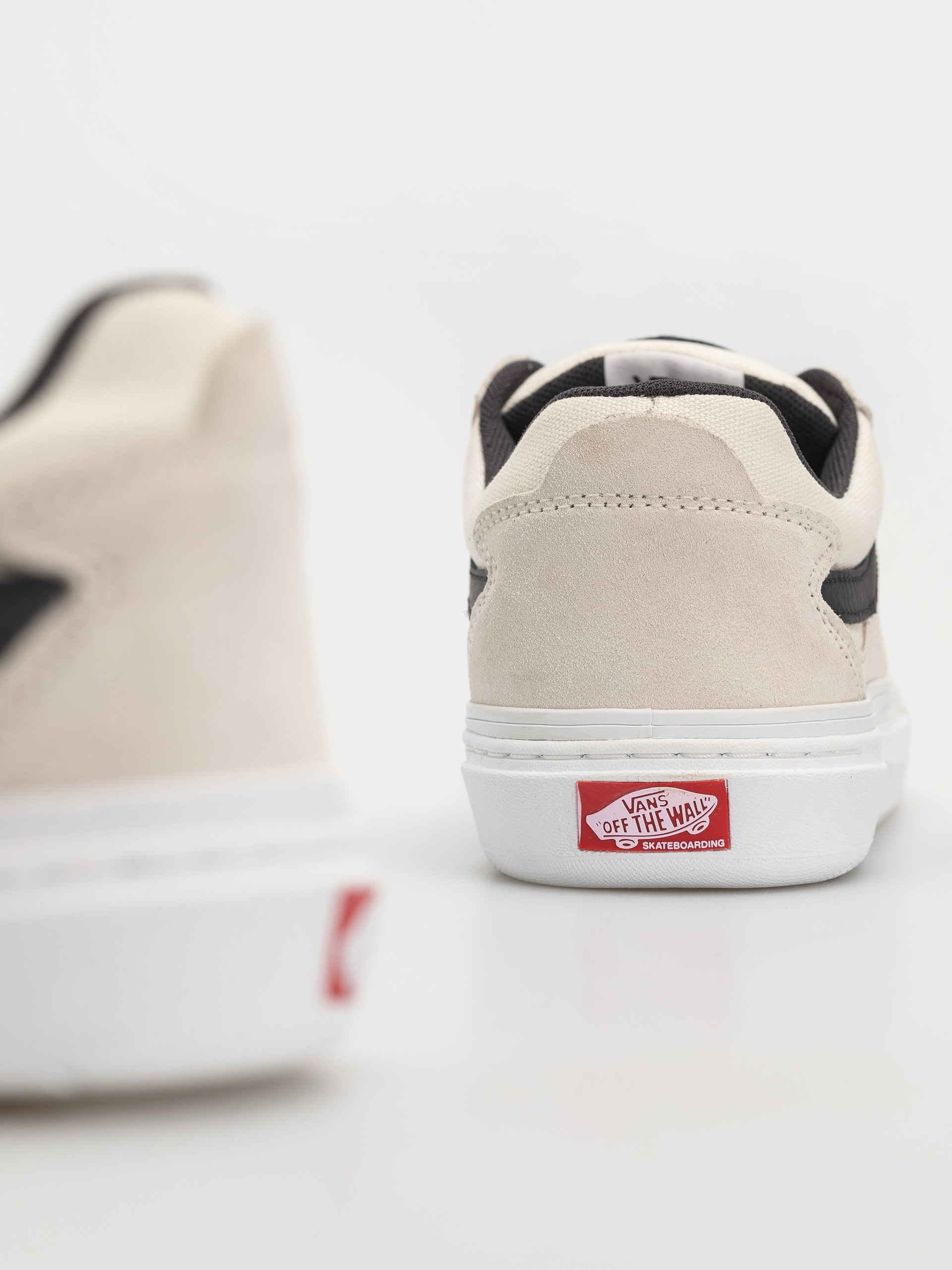Topánky Vans Skate Kyle Walker Wafflecup (white/gunmetal)