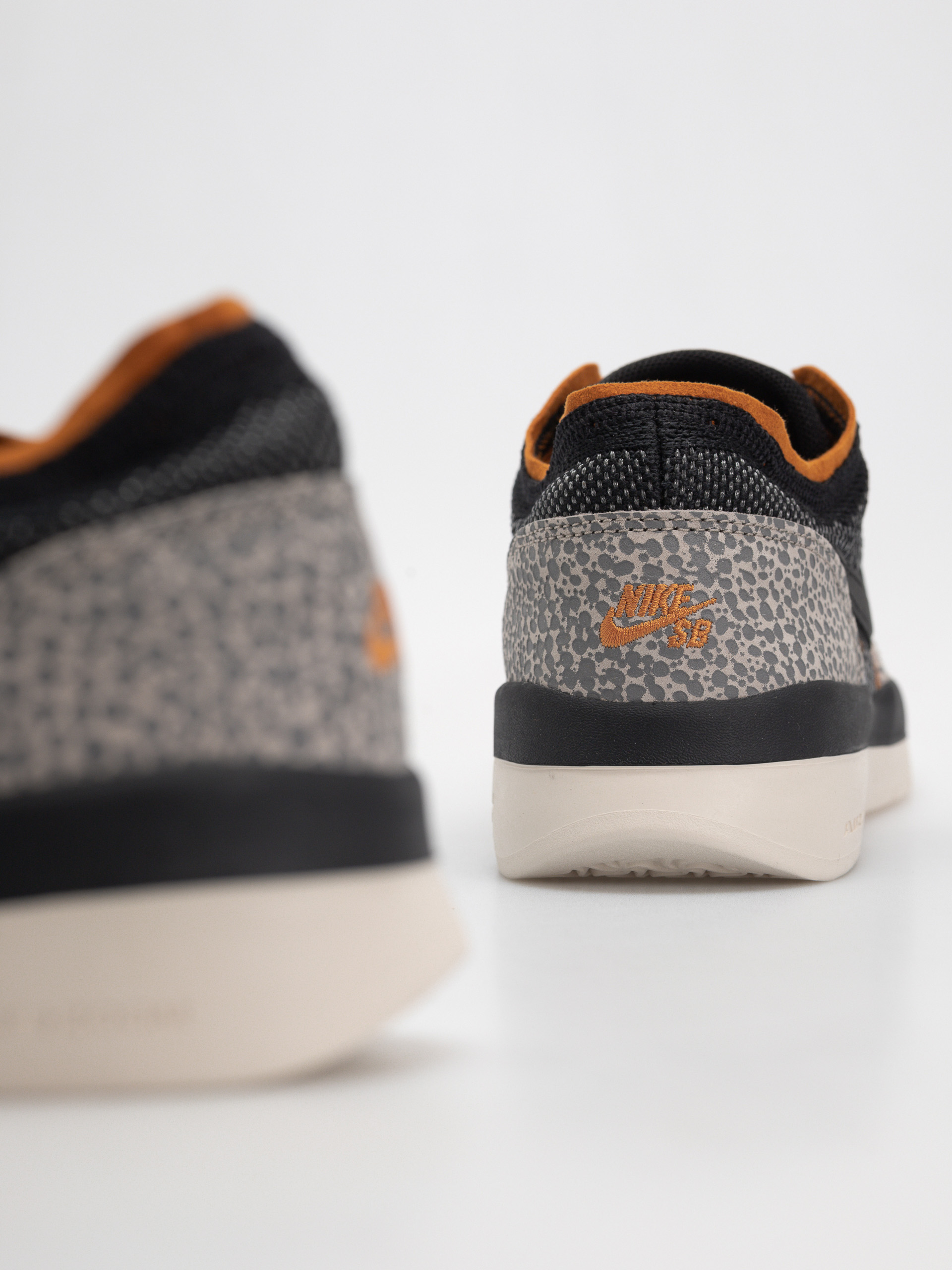 Topánky Nike SB PS8 (cobblestone/black monarch lt orewood brn)