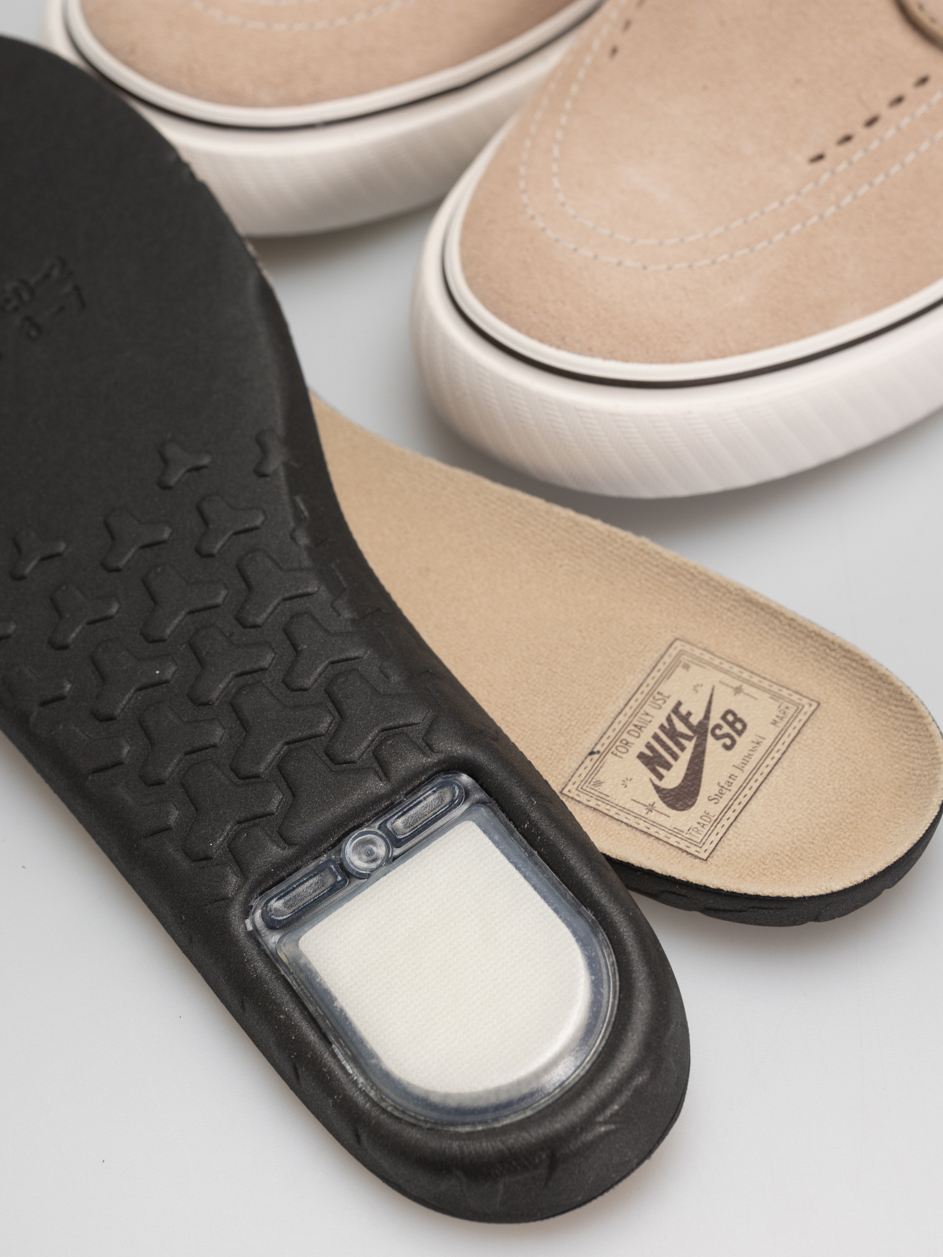 Topánky Nike SB Zoom Janoski Og+ (linen/lt chocolate sail)