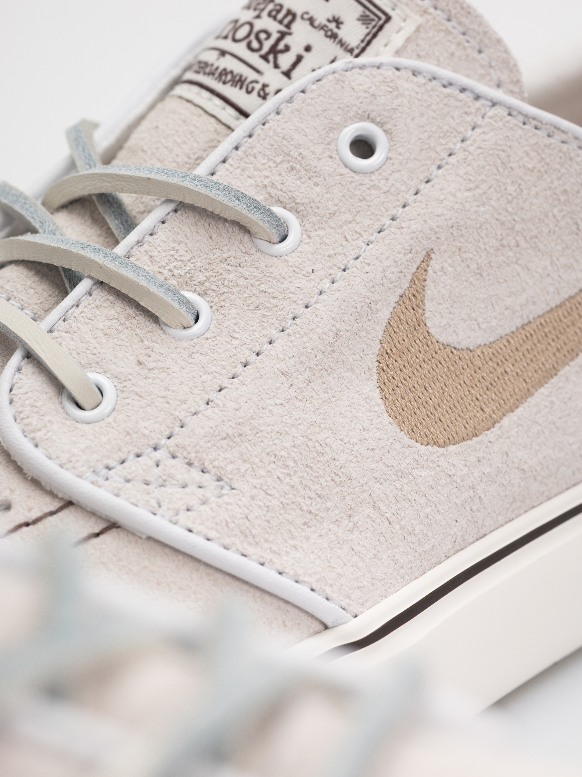 Topánky Nike SB Zoom Janoski Og+ (white/linen sail lt chocolate)