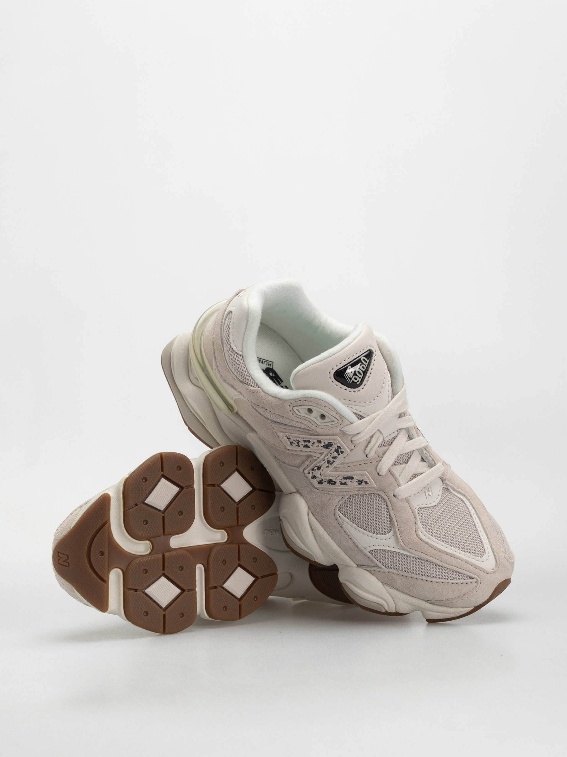 Topánky New Balance 9060 (moonbeam/sea salt/black)