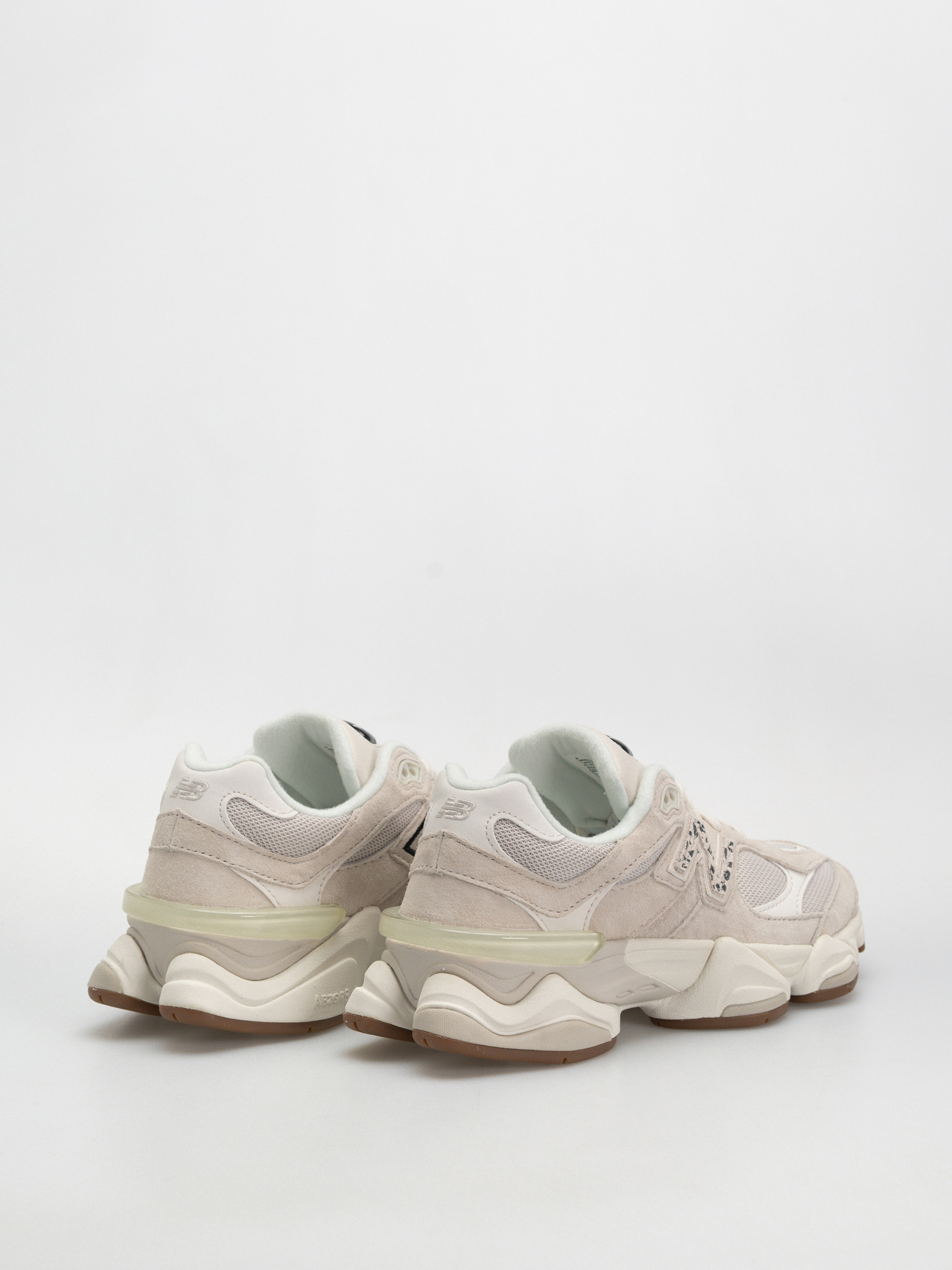 Topánky New Balance 9060 (moonbeam/sea salt/black)