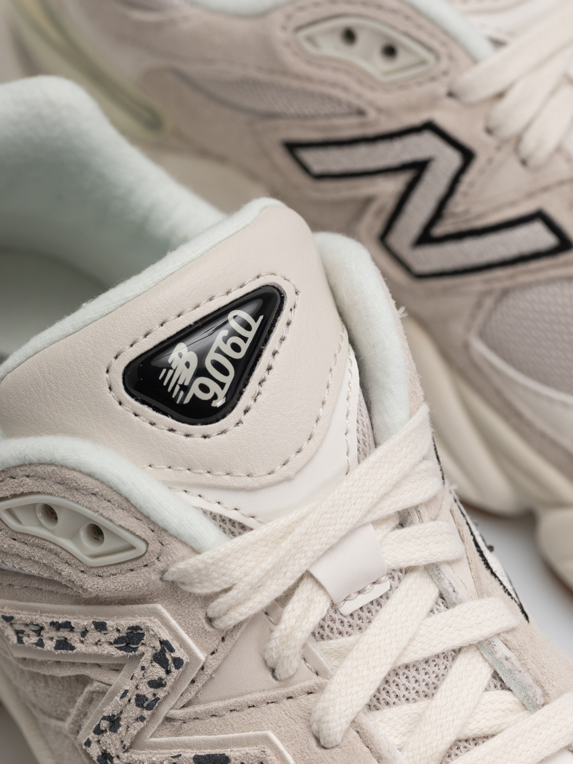 Topánky New Balance 9060 (moonbeam/sea salt/black)