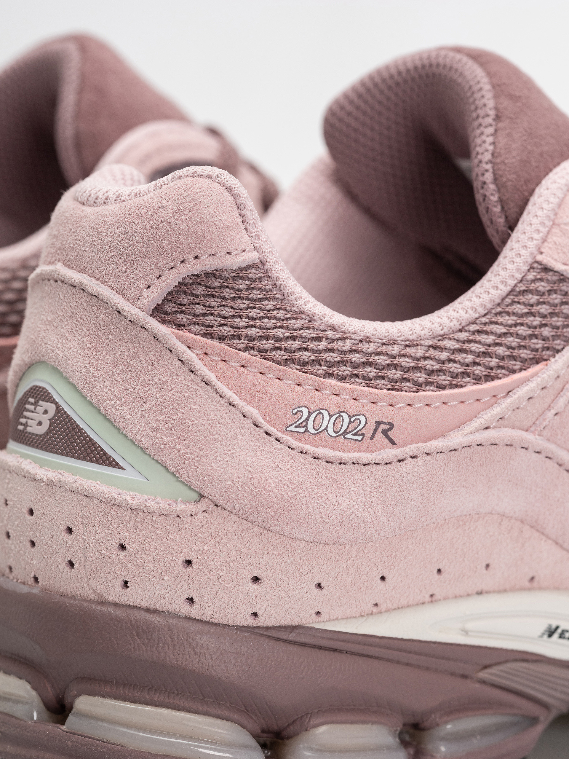 Topánky New Balance 2002 (pink chalk/pebble)
