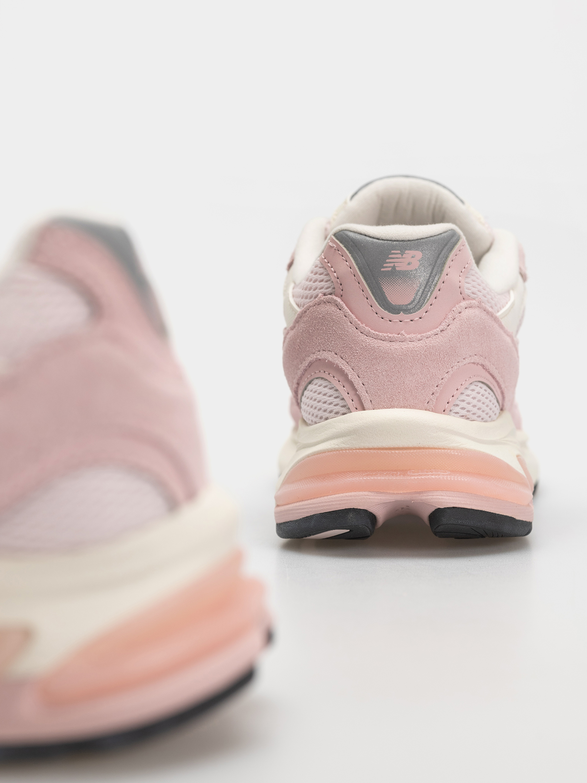 Topánky New Balance 2010 (pink chalk/sea salt)