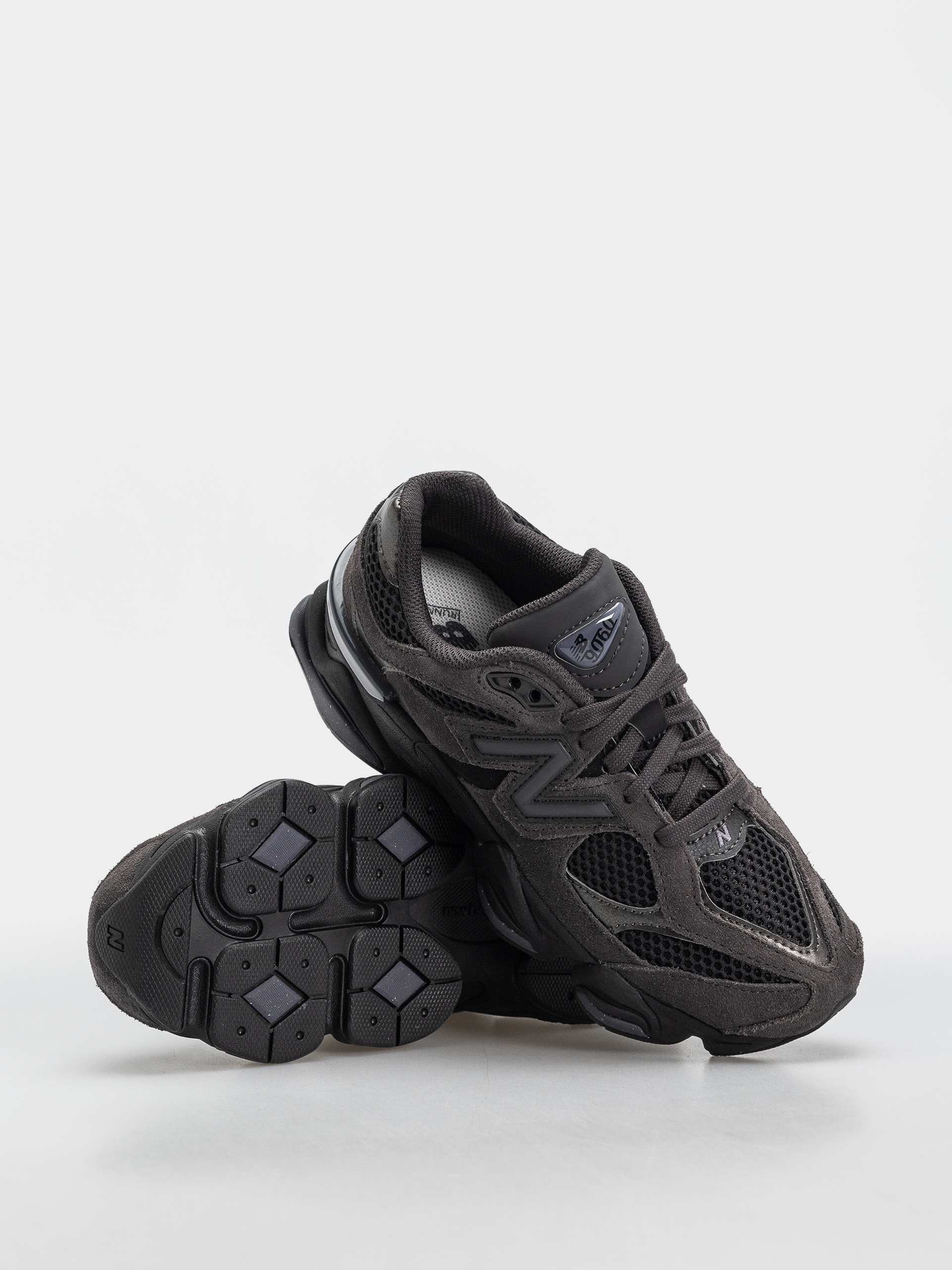 Topánky New Balance 9060 JR (black/neptune grey)