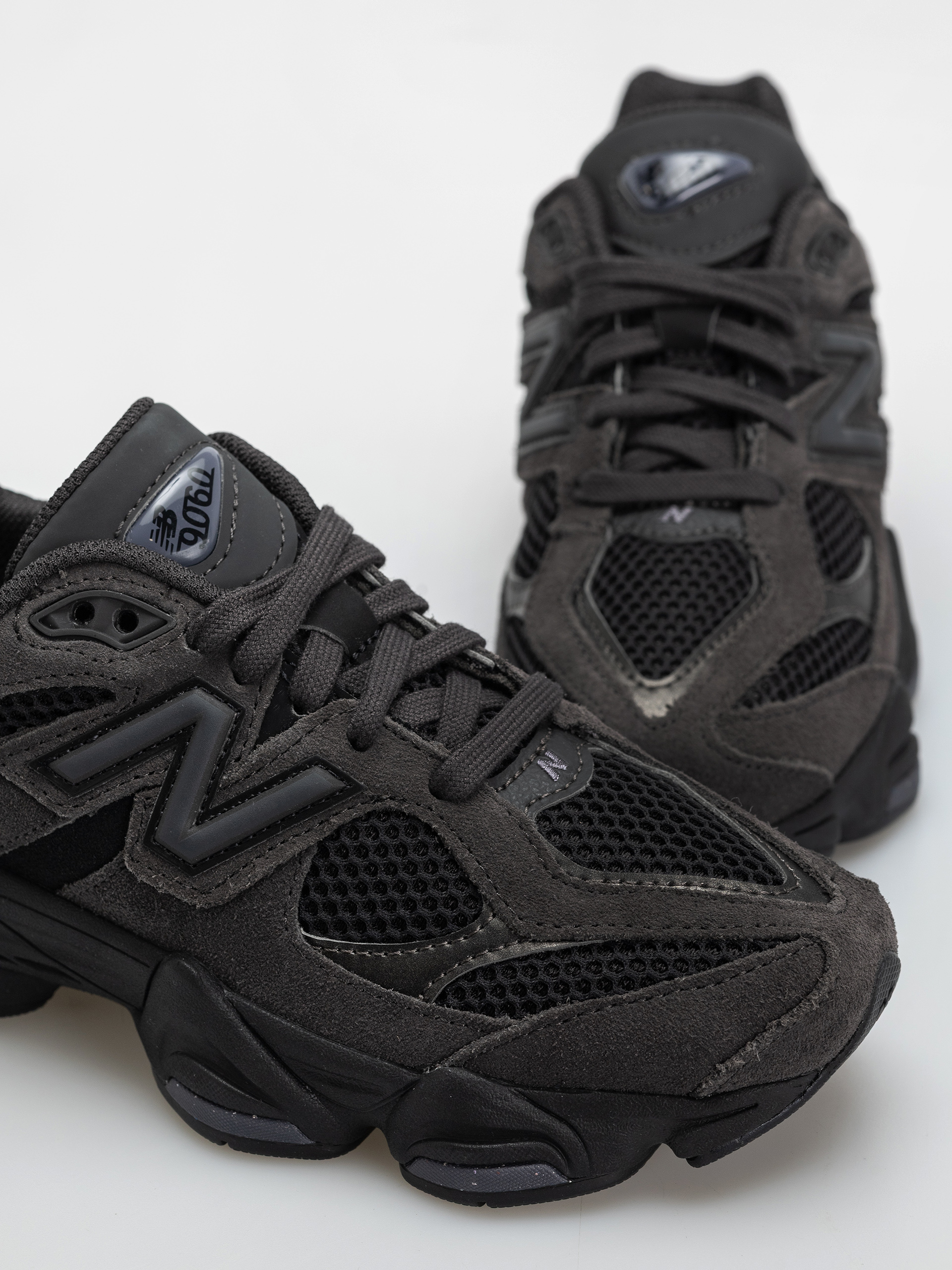 Topánky New Balance 9060 JR (black/neptune grey)