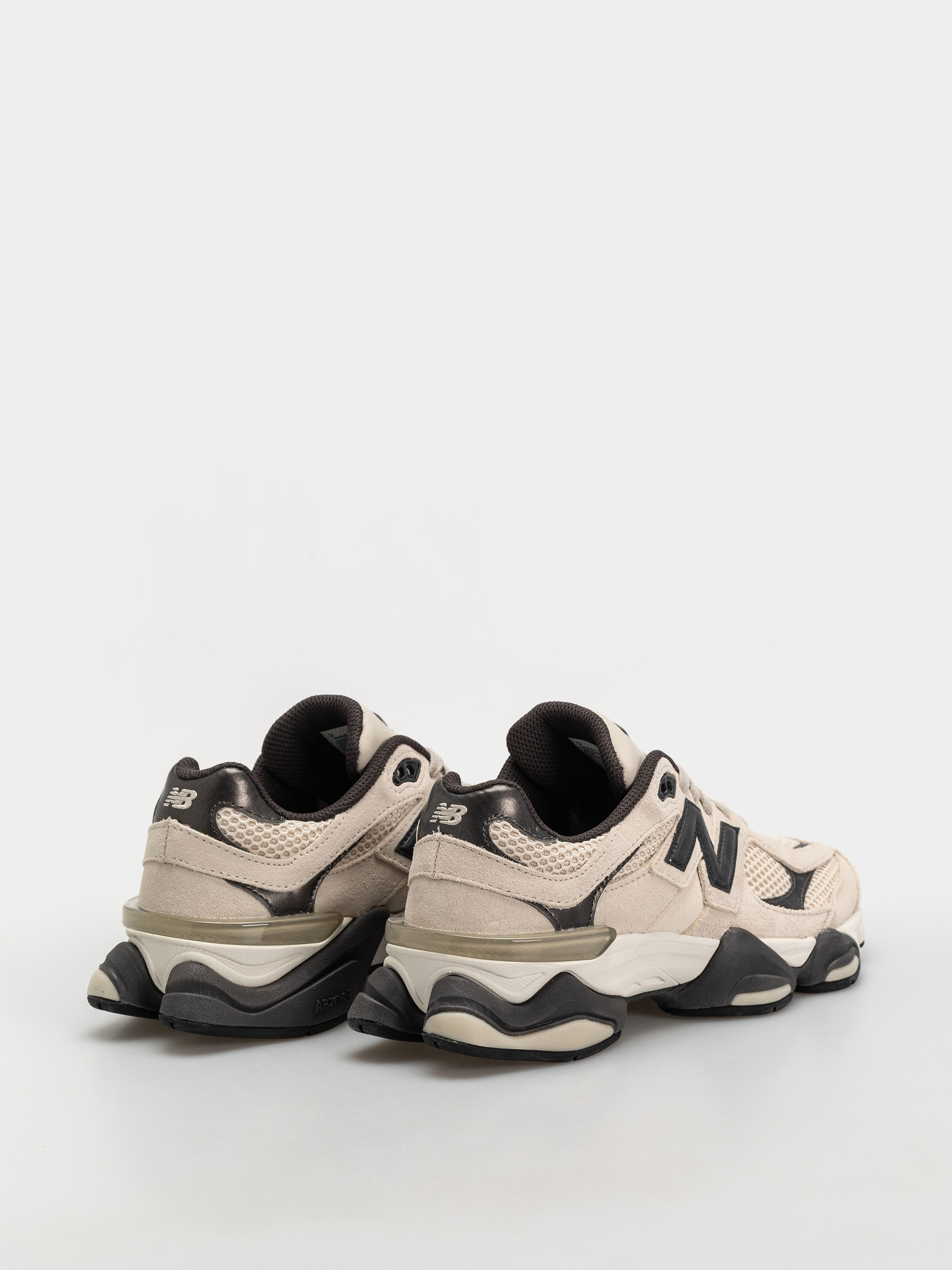 Topánky New Balance 9060 (timberwolf/black cement)