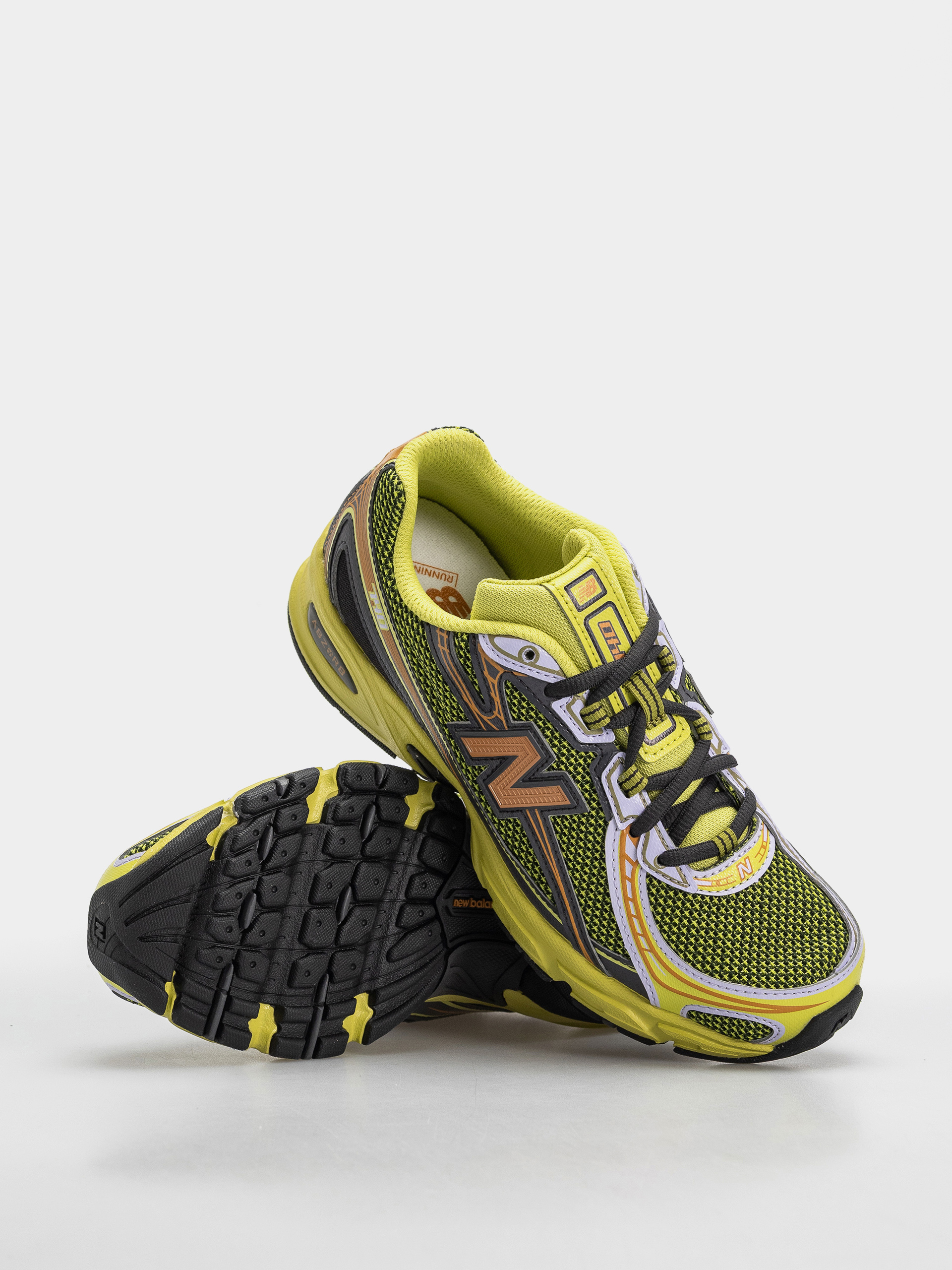 Topánky New Balance 740 (field green/black cement)