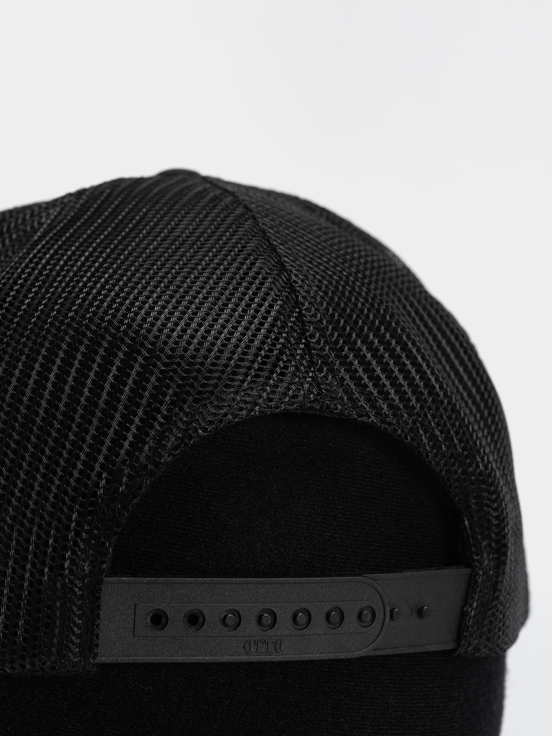 Šiltovka Thrasher Destruction Trucker (black/black)