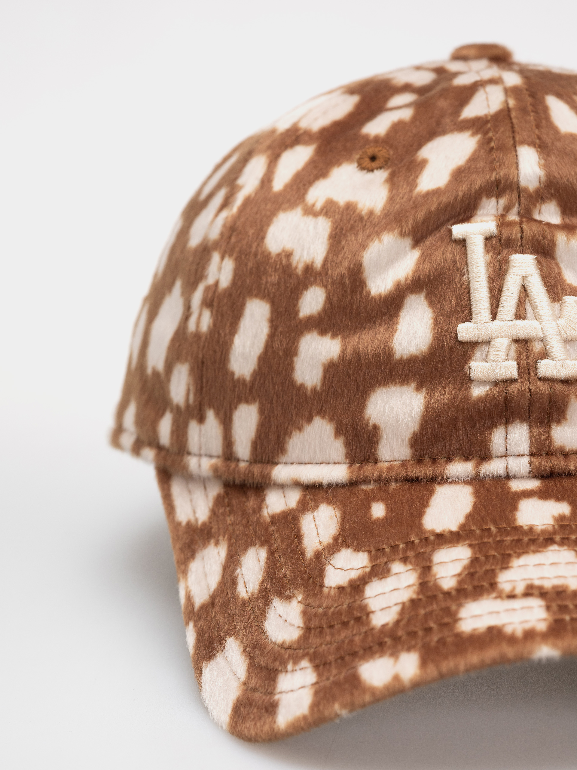 Šiltovka New Era Animal Print 9Twenty Los Angeles Dodgers (leo brown)