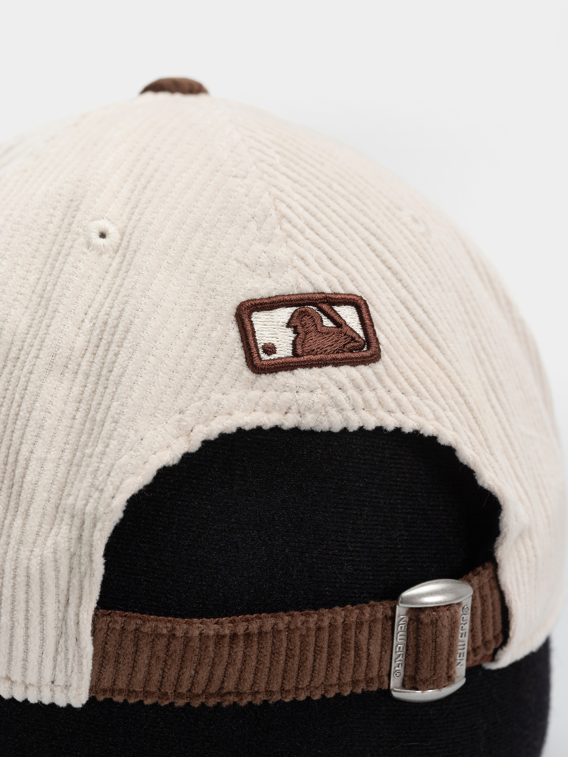 Šiltovka New Era Cord 9Forty Mc New York Yankees (light cream/brown)