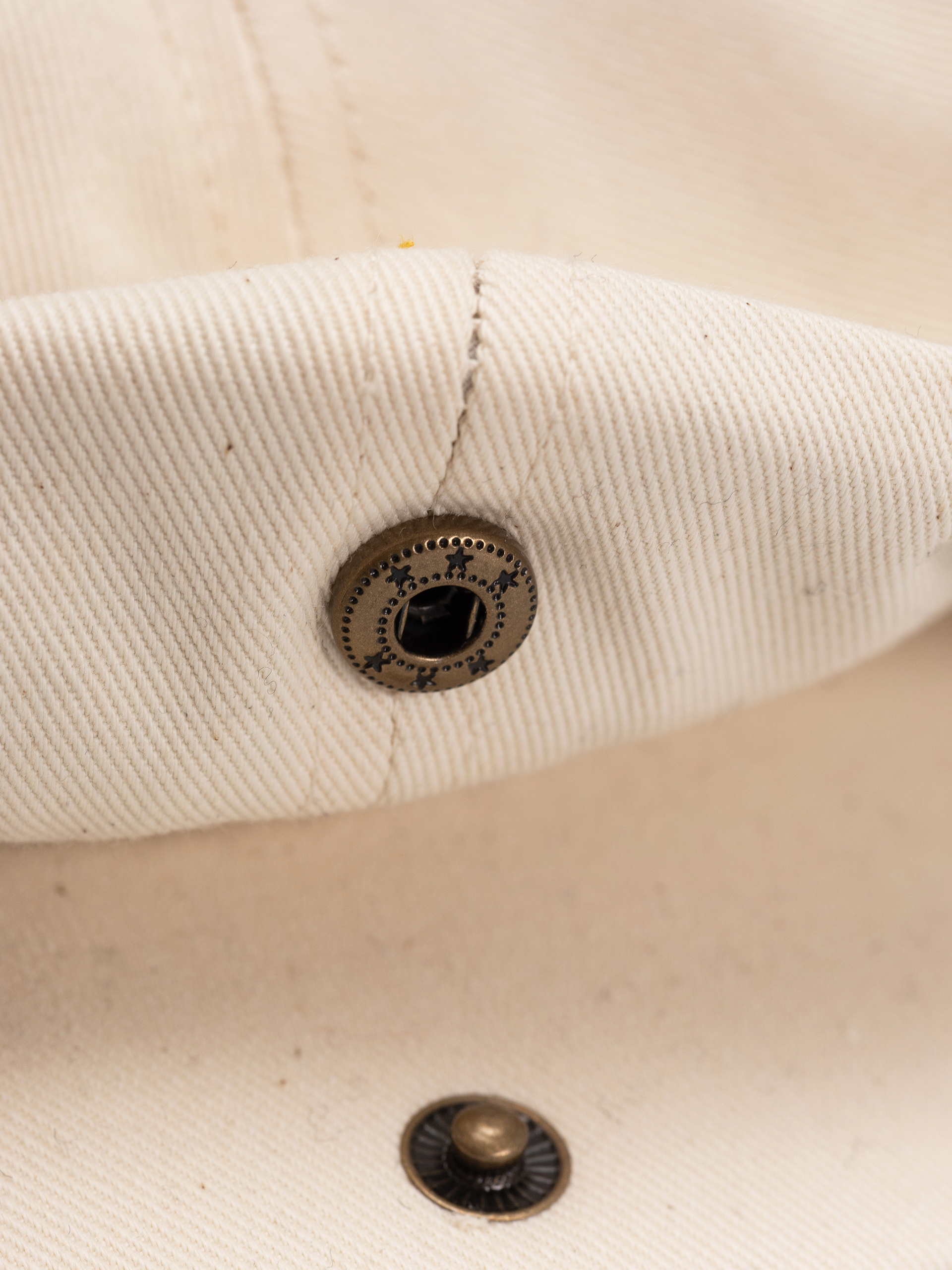 Klobúk so šiltom Brixton Brood Snap Cap (egret white)