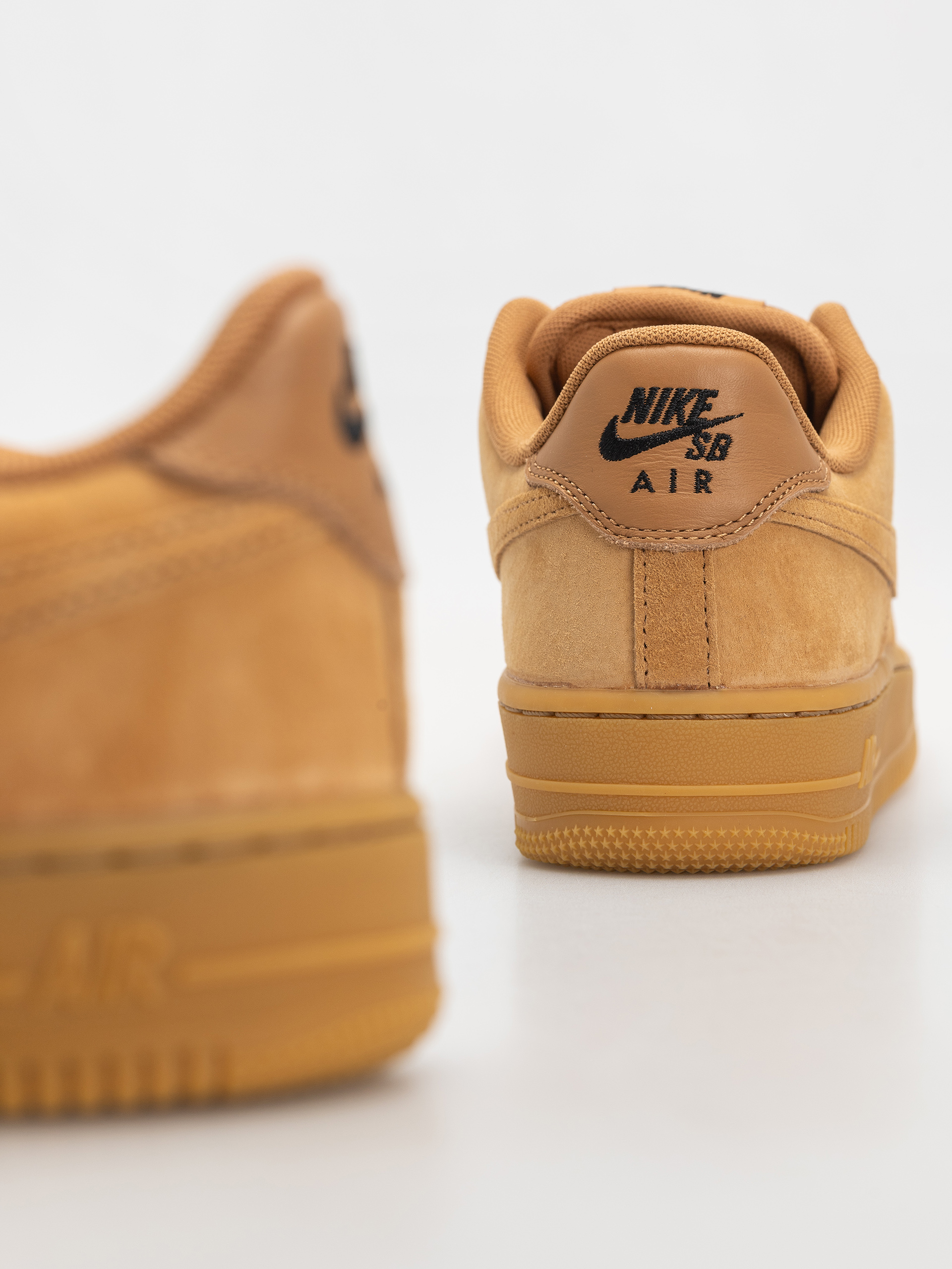 Topánky Nike SB Air Force 1 (flax/flax/black/gum light brown)