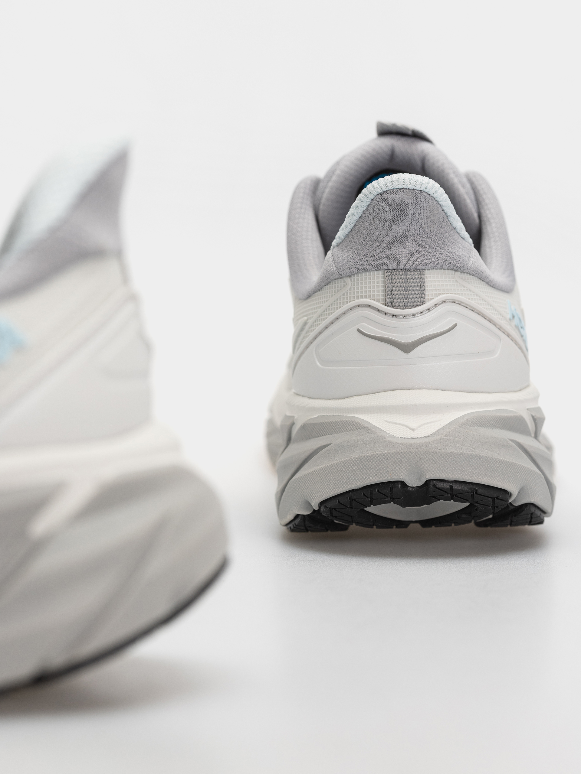 Topánky Hoka Clifton UTL Wmn (cosmic grey/stellar grey)