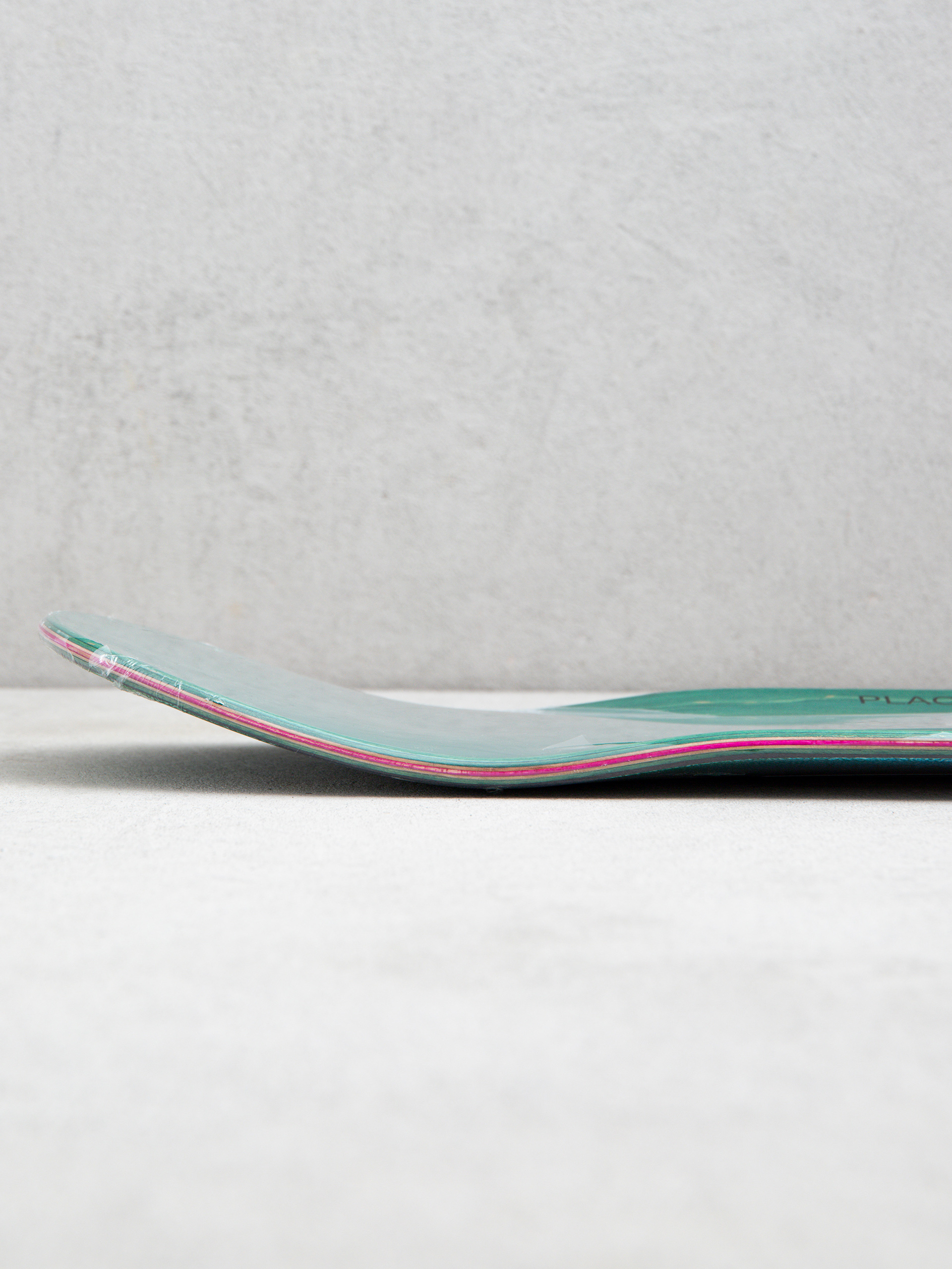 Doska Opera Nassim Crypto (black/oil slick)