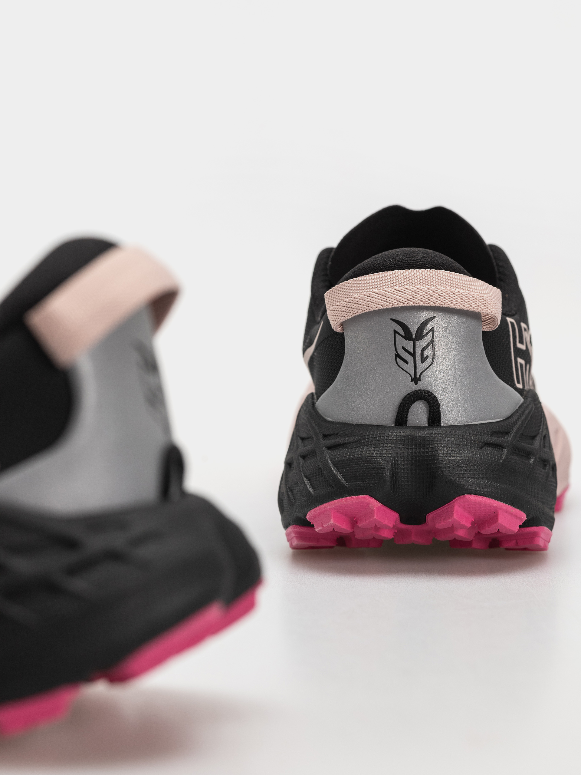 Topánky Hoka Speedgoat 7 Wmn (black/pink opal)