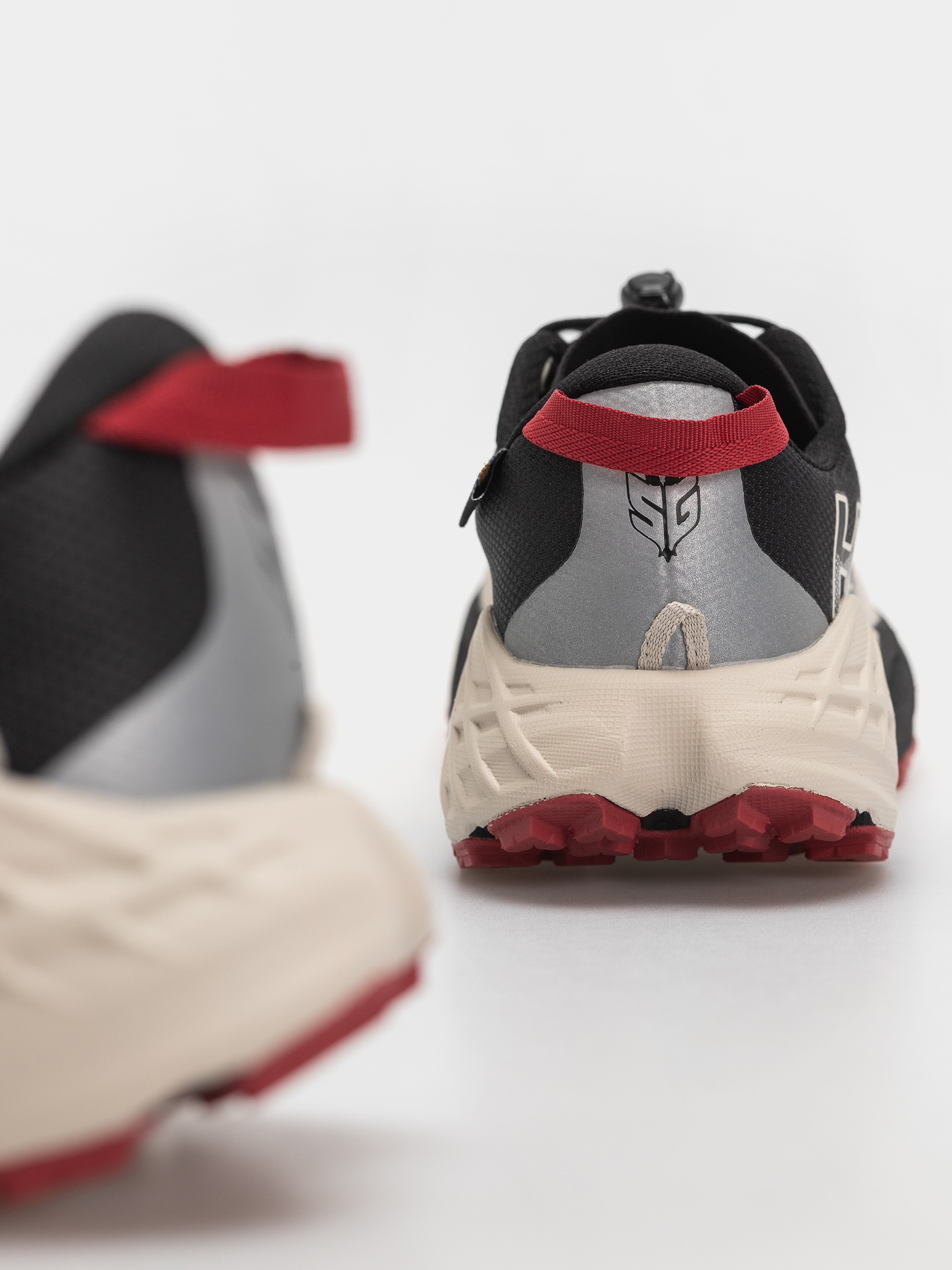 Topánky Hoka Speedgoat 7 GTX (black/river rock grey)