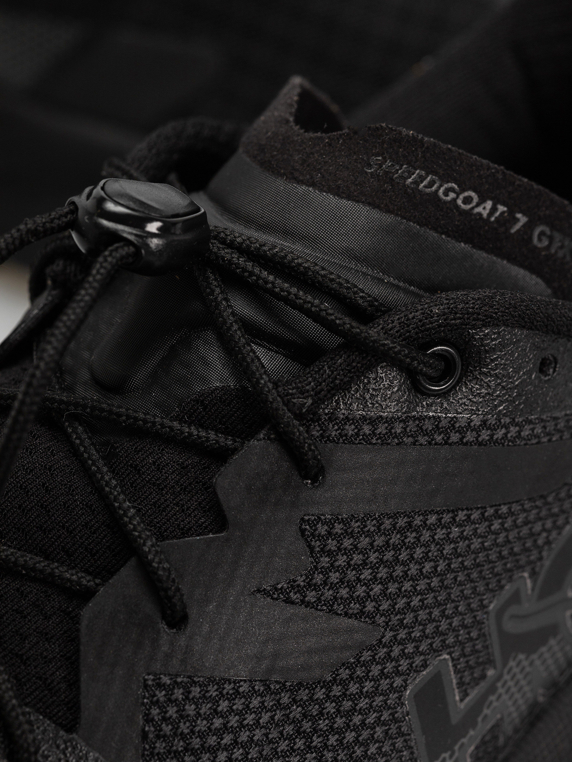 Topánky Hoka Speedgoat 7 GTX (black/carbon black)