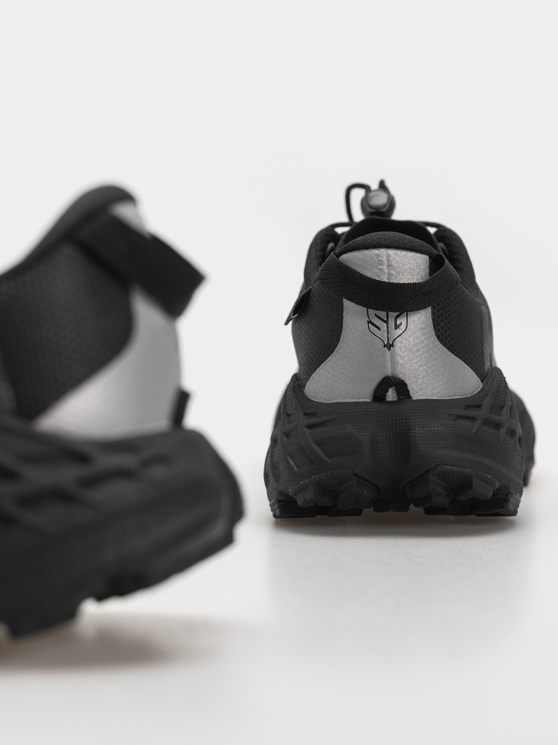 Topánky Hoka Speedgoat 7 GTX (black/carbon black)