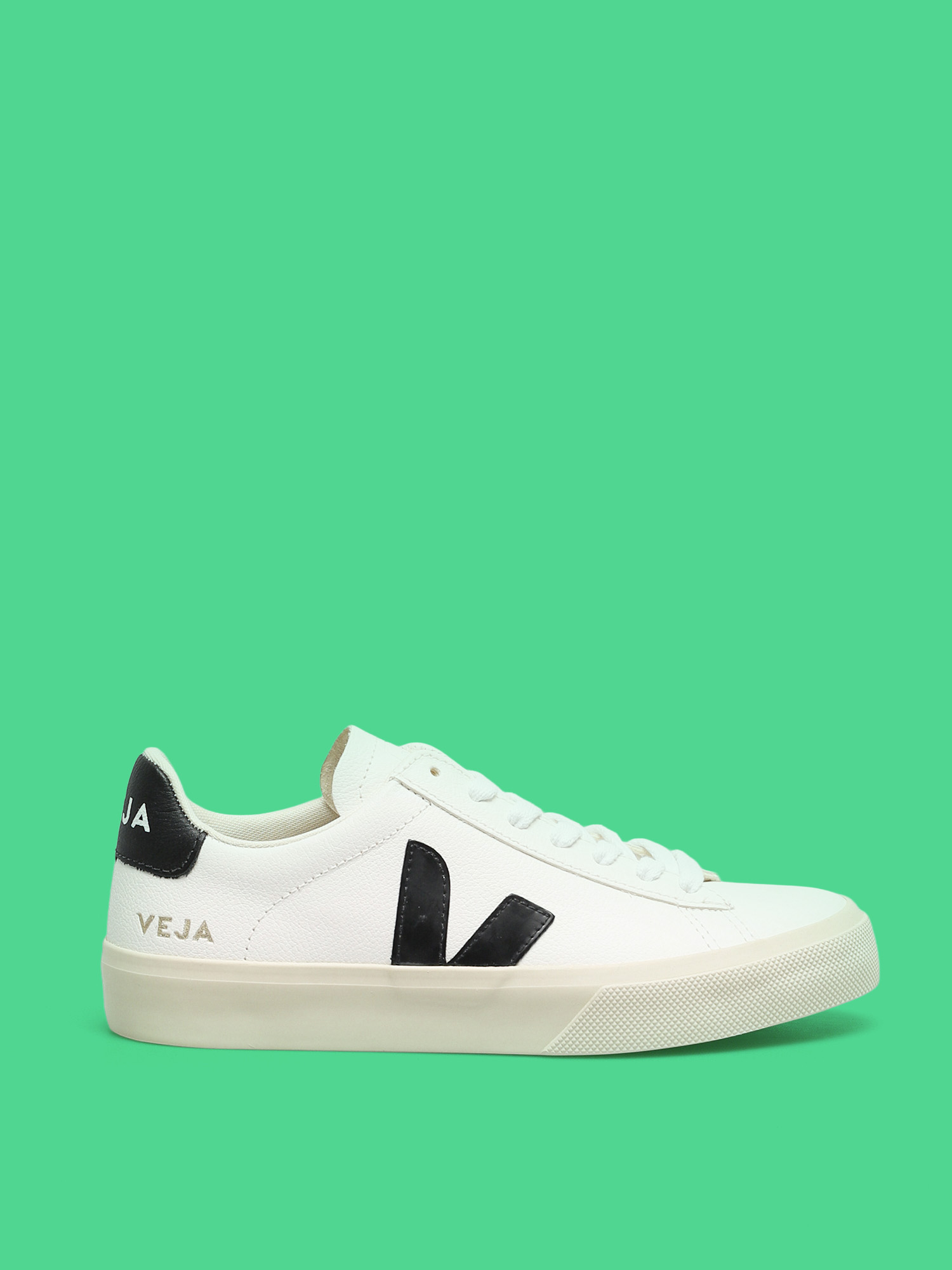 Topu00e1nky Veja Campo Wmn (chromefree leather white black)