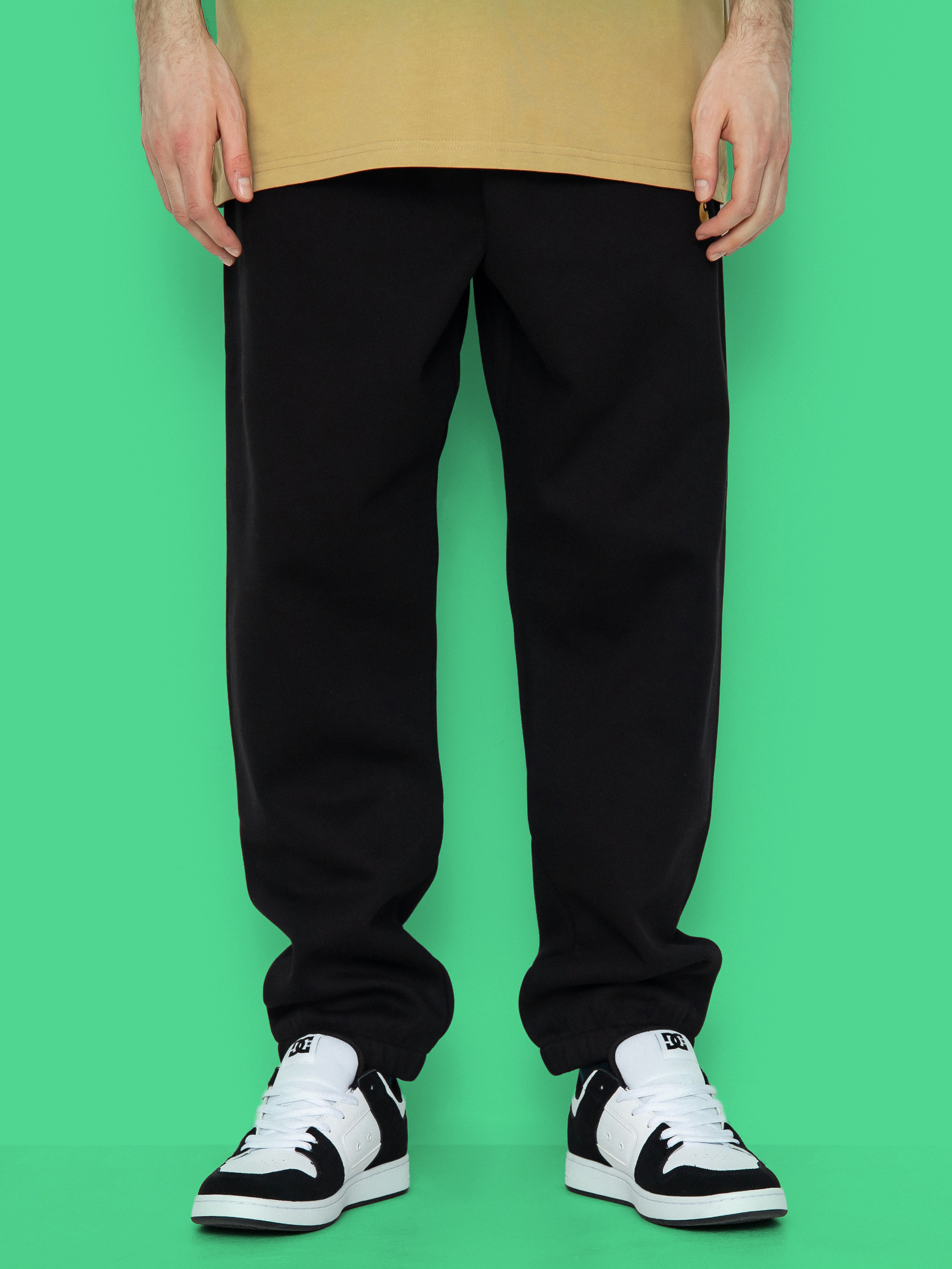 Nohavice Carhartt WIP Chase (black/gold)