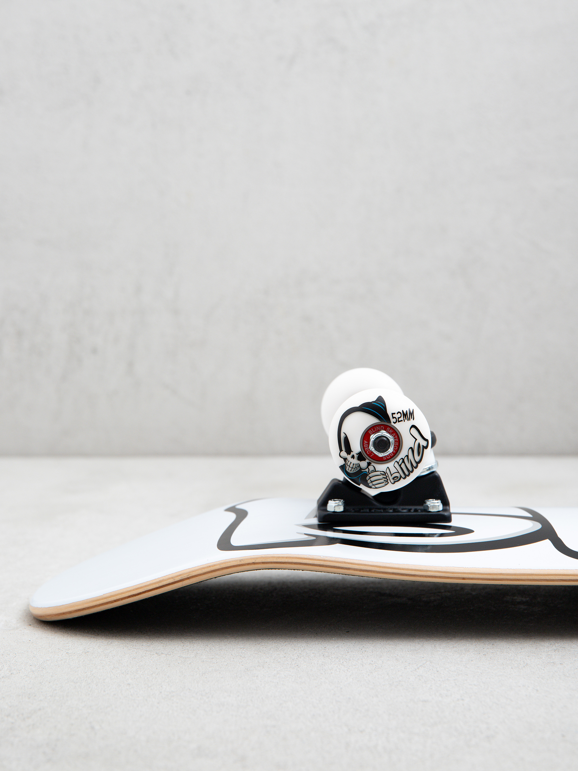 Skateboard Blind Classic Bust Out Reaper (white)