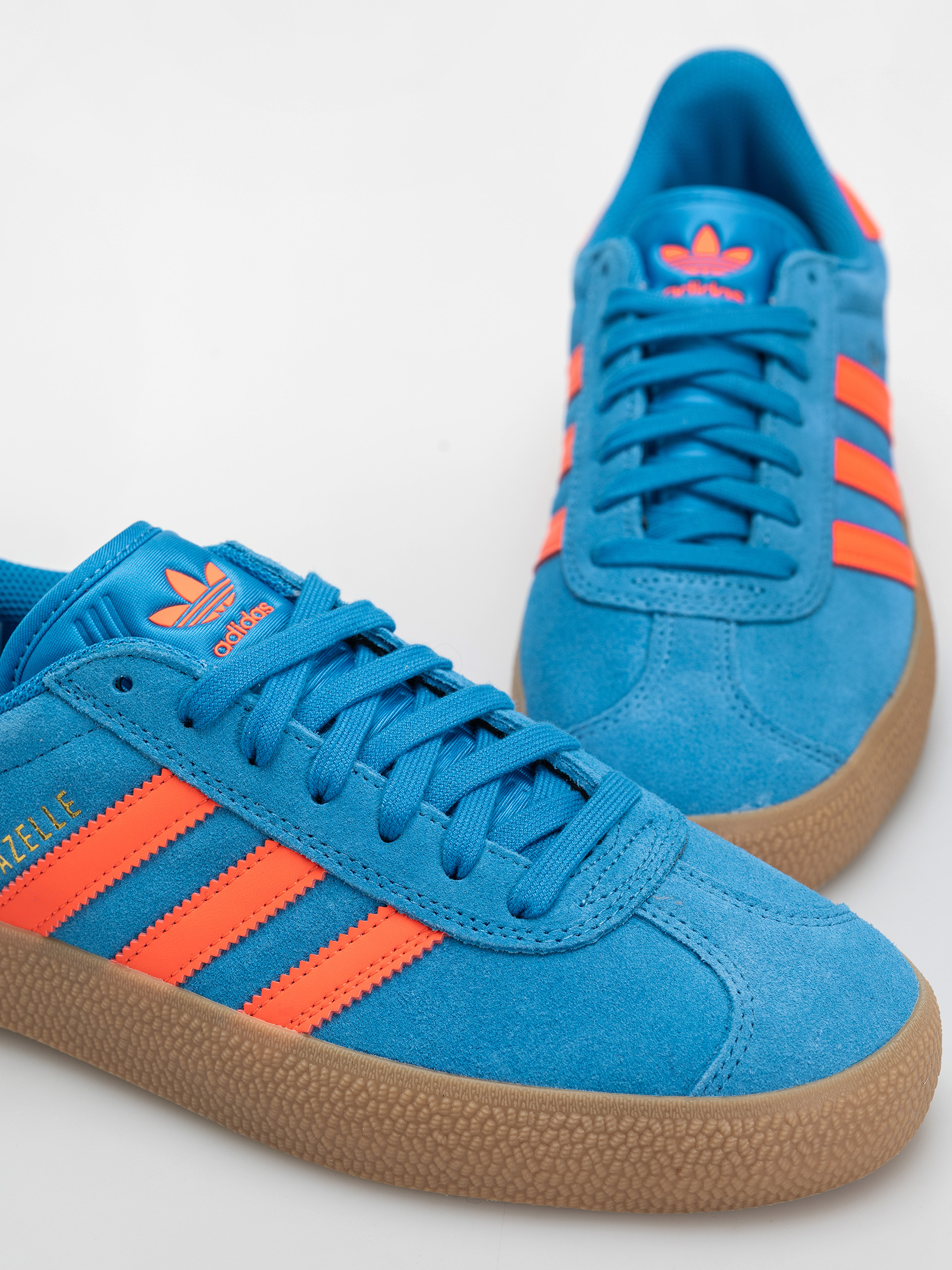 Topánky adidas Gazelle Adv (brblue/solred/gum4)