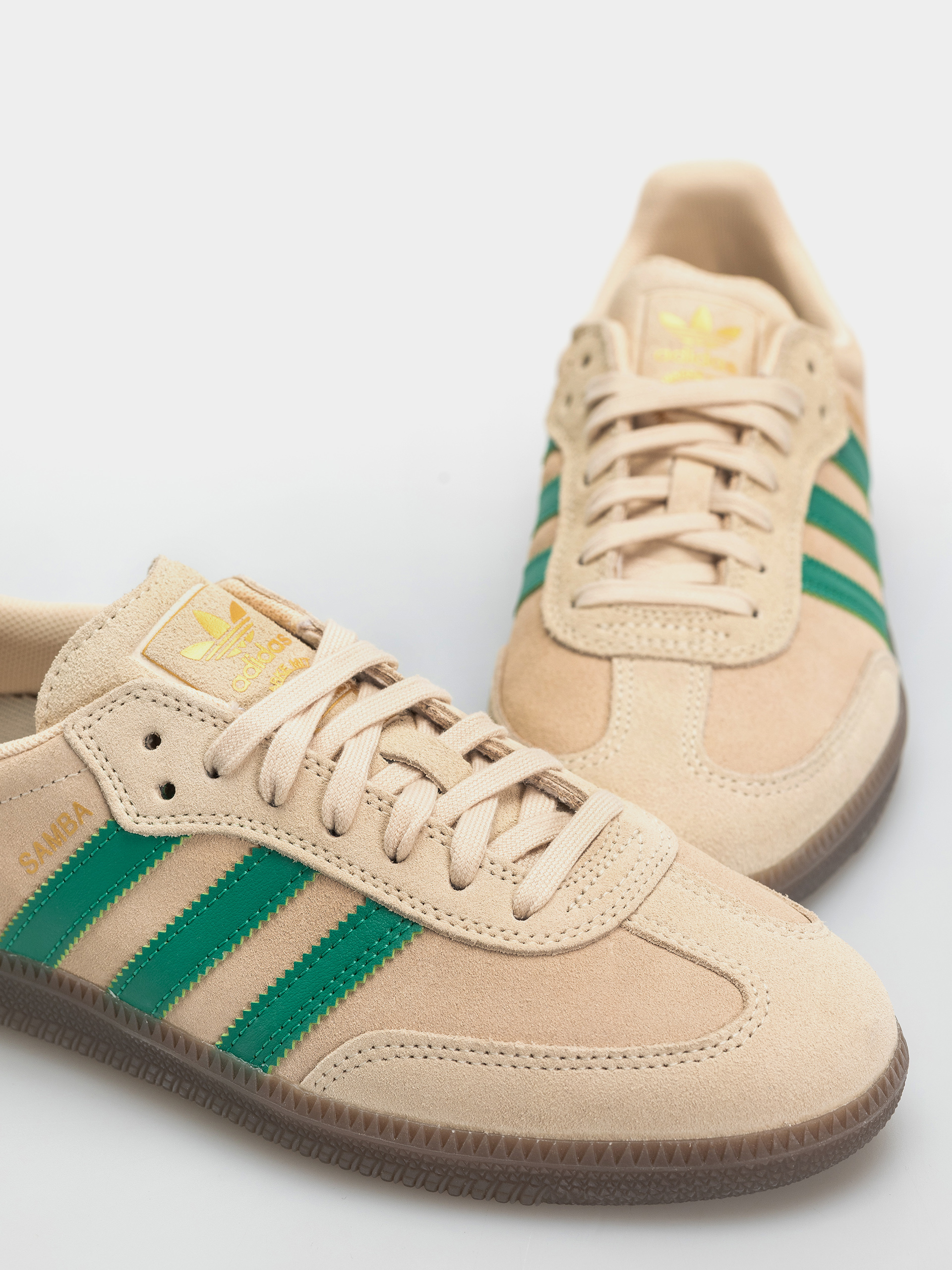 Topánky adidas Samba Adv (sanstr/cougrn/gum4)