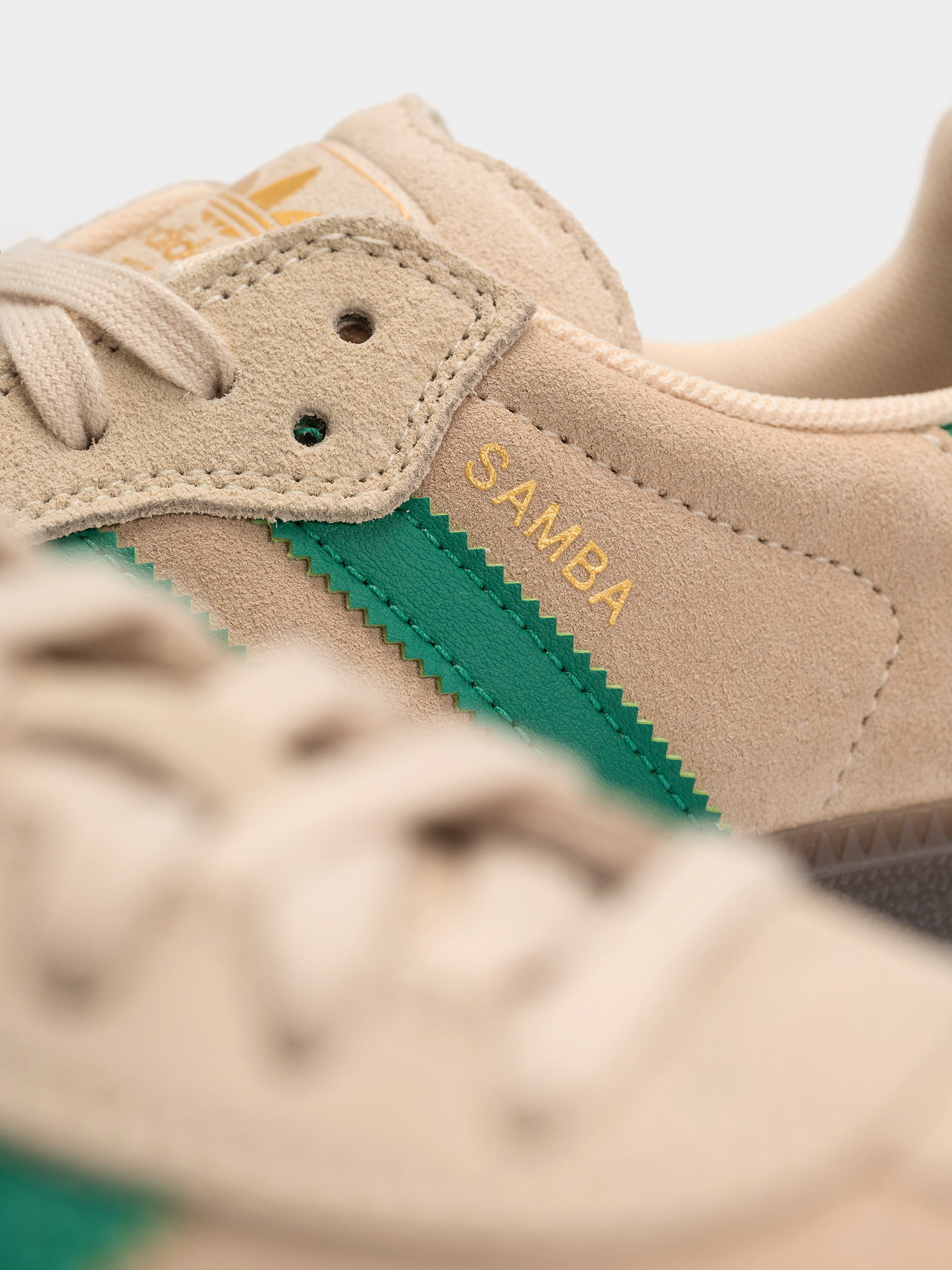 Topánky adidas Samba Adv (sanstr/cougrn/gum4)