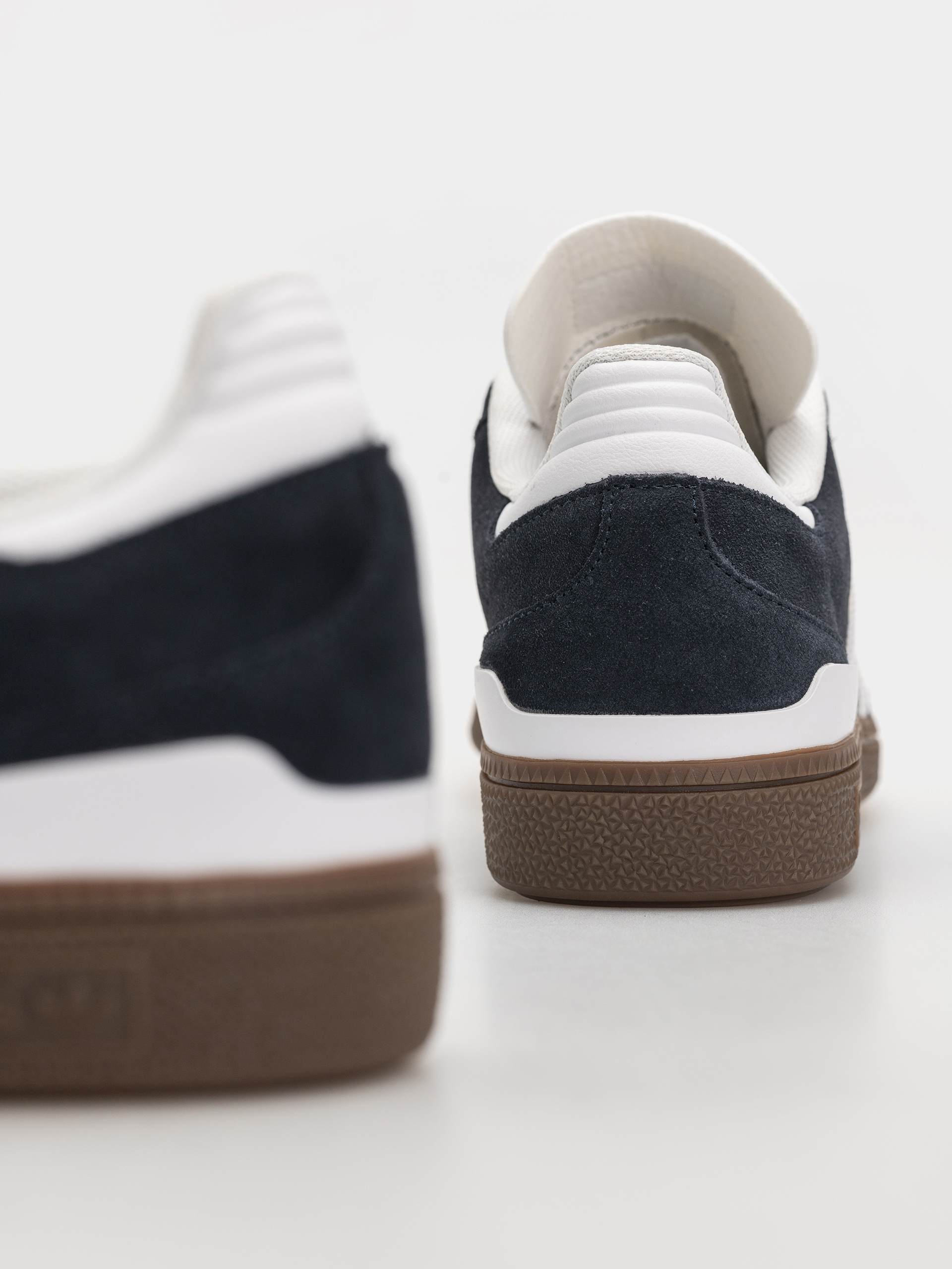 Topánky adidas Busenitz (aurink/ftwwht/gum5)