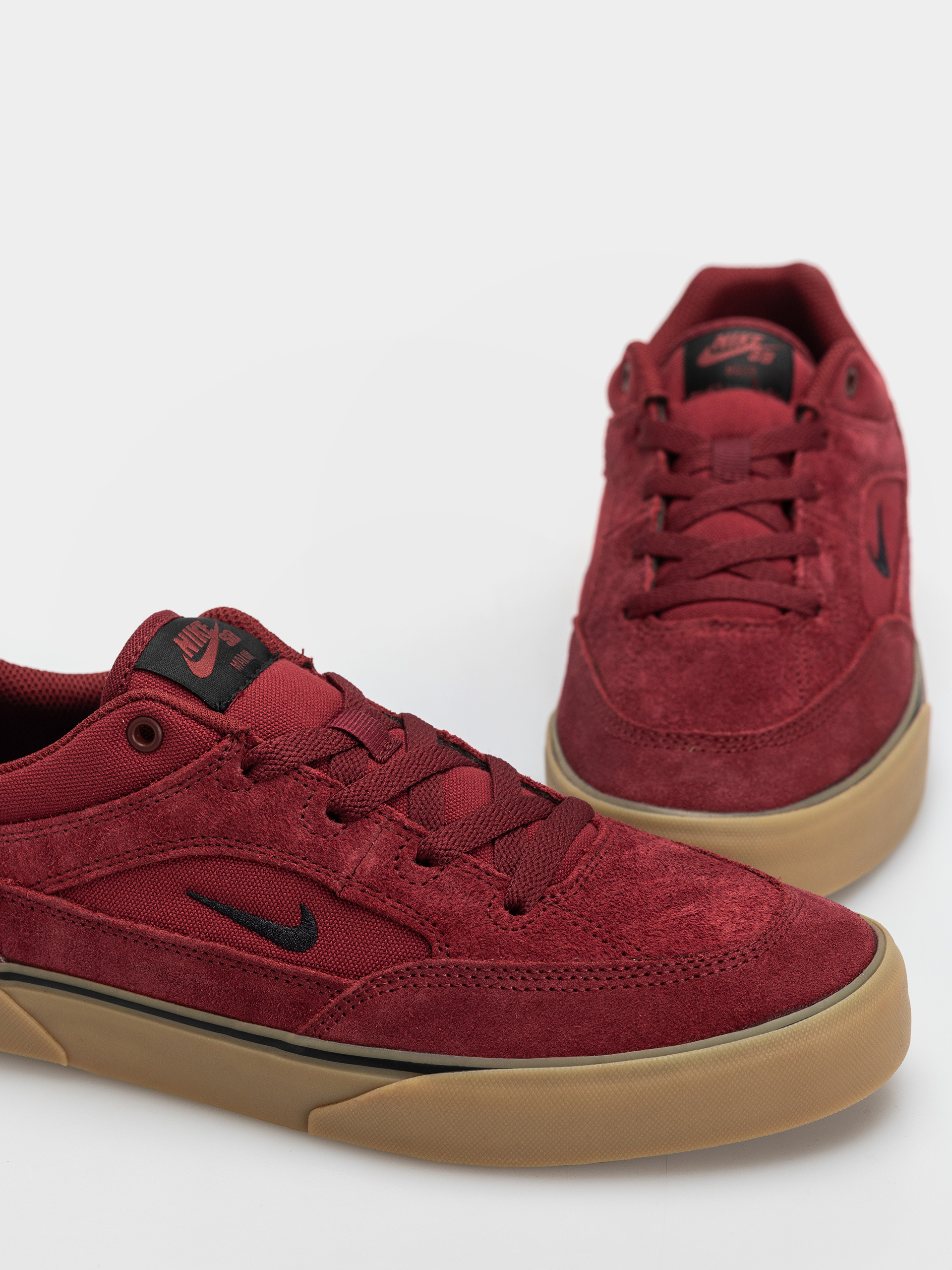 Topánky Nike SB Malor (team red/black black gum light brown)