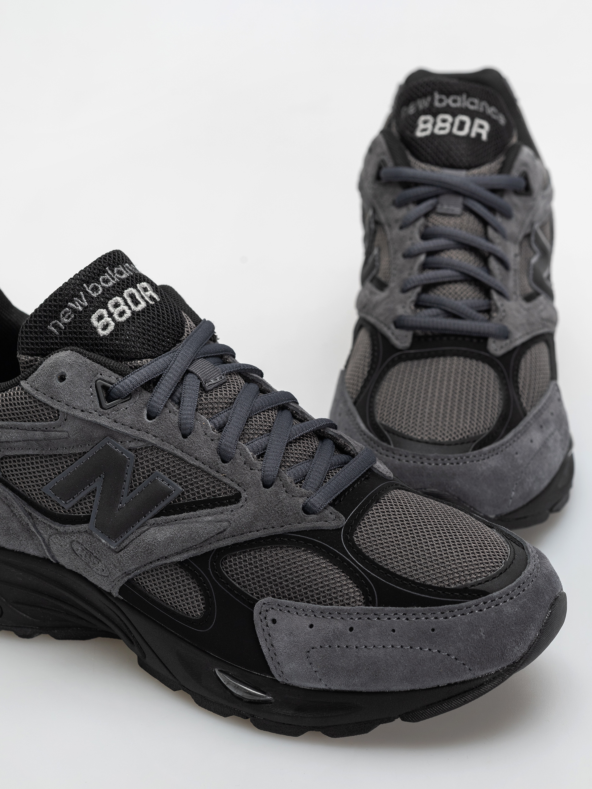 Topánky New Balance 880R (magnet/black)