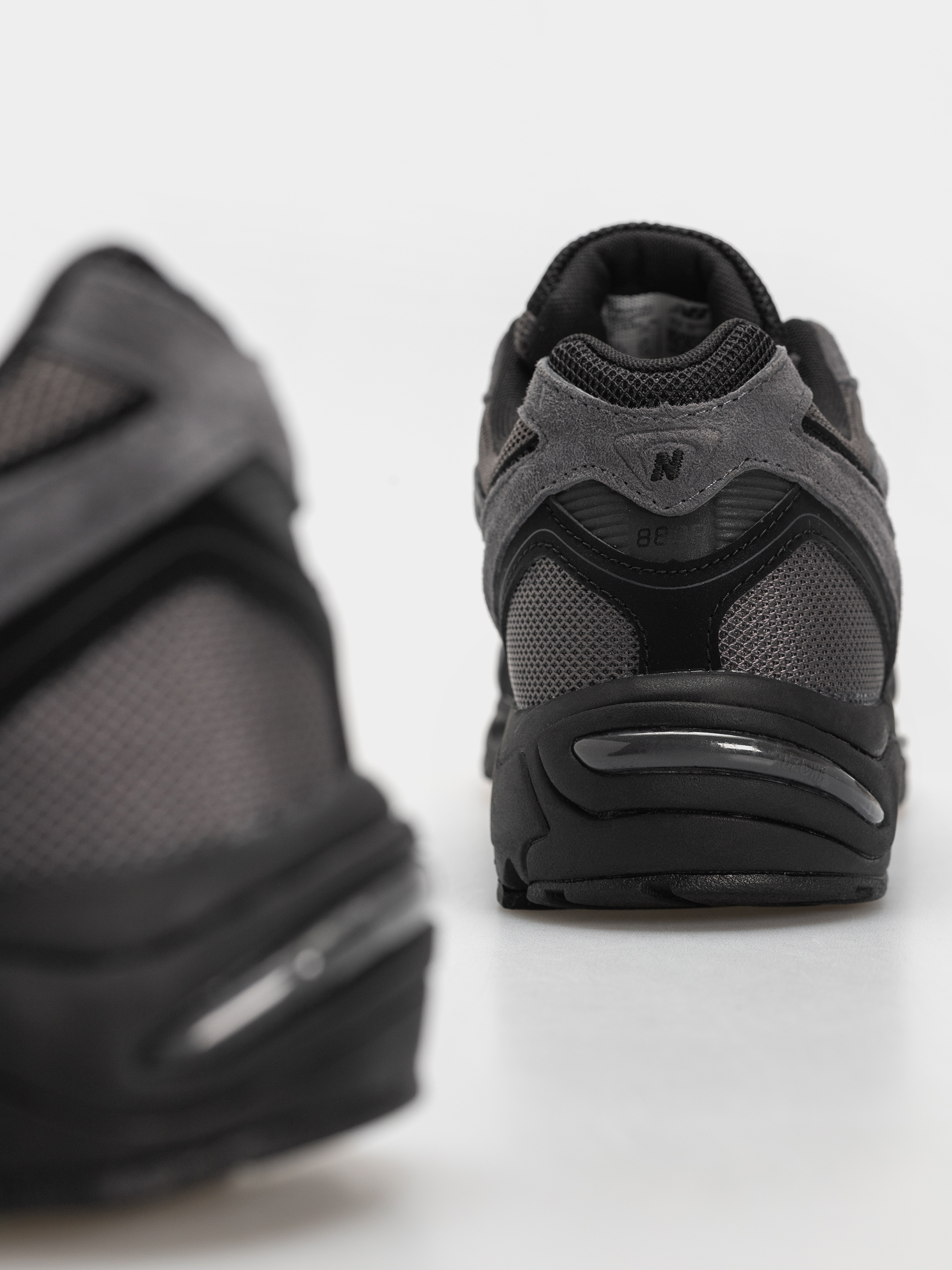 Topánky New Balance 880R (magnet/black)
